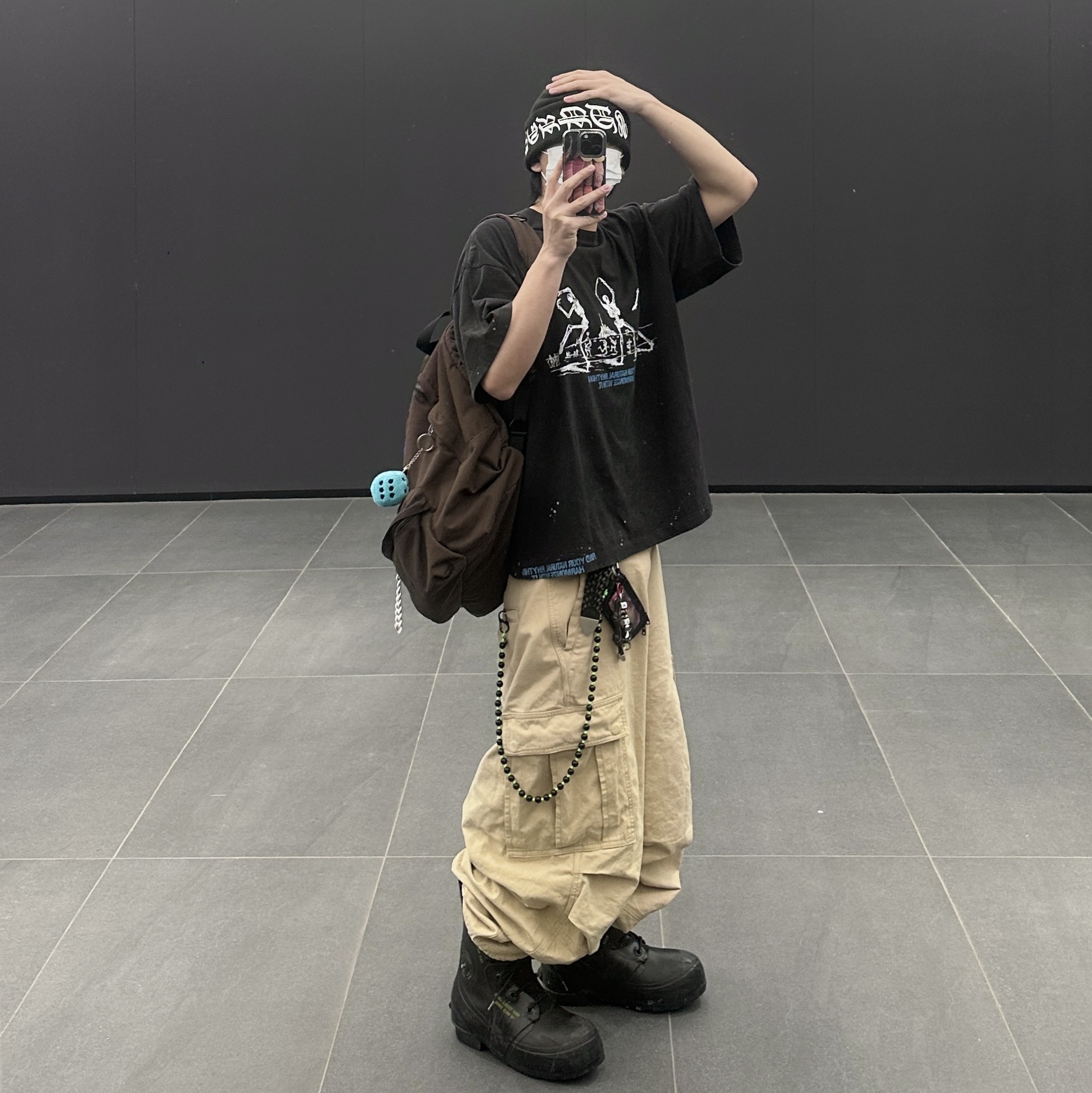 NOD Stone Washed Cargo Pants Beige, Supreme New Era Blackletter Beanie Black - 25SS 착용 스타일 - 2