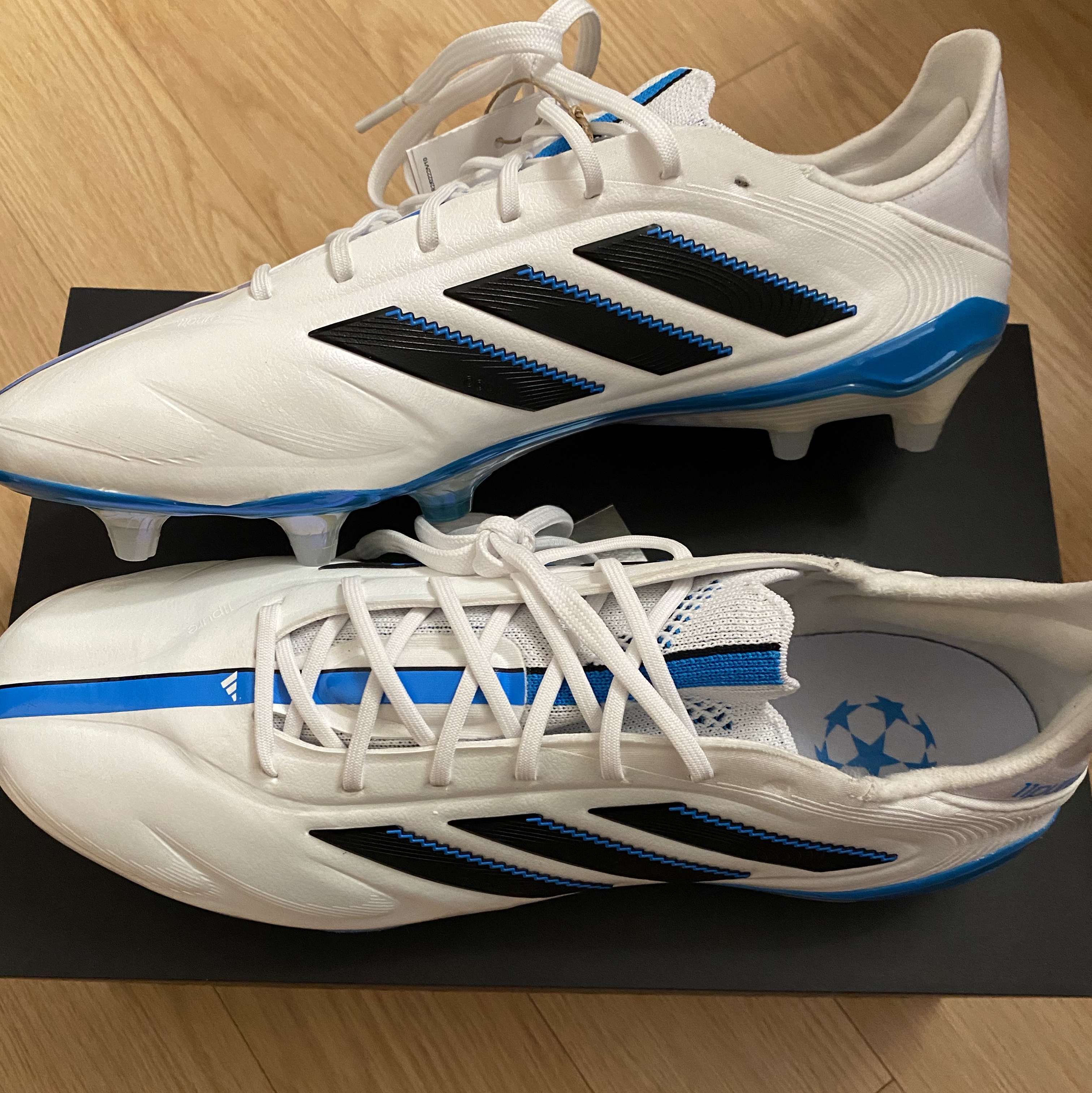 Adidas Copa 11 Pure FG Cloud White Core Black 착용 스타일
