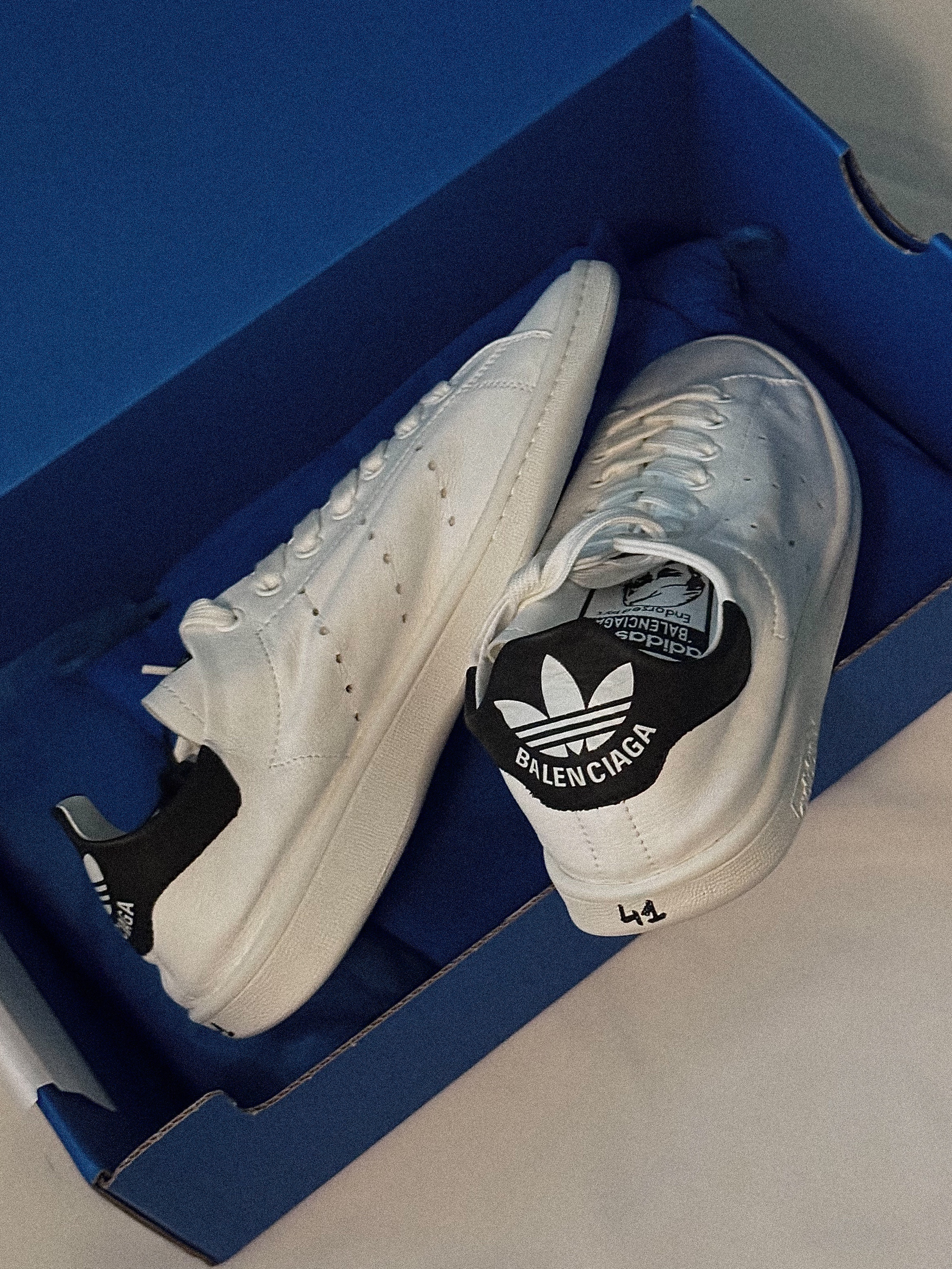 Balenciaga x Adidas Stan Smith Core White Core Black 착용 스타일