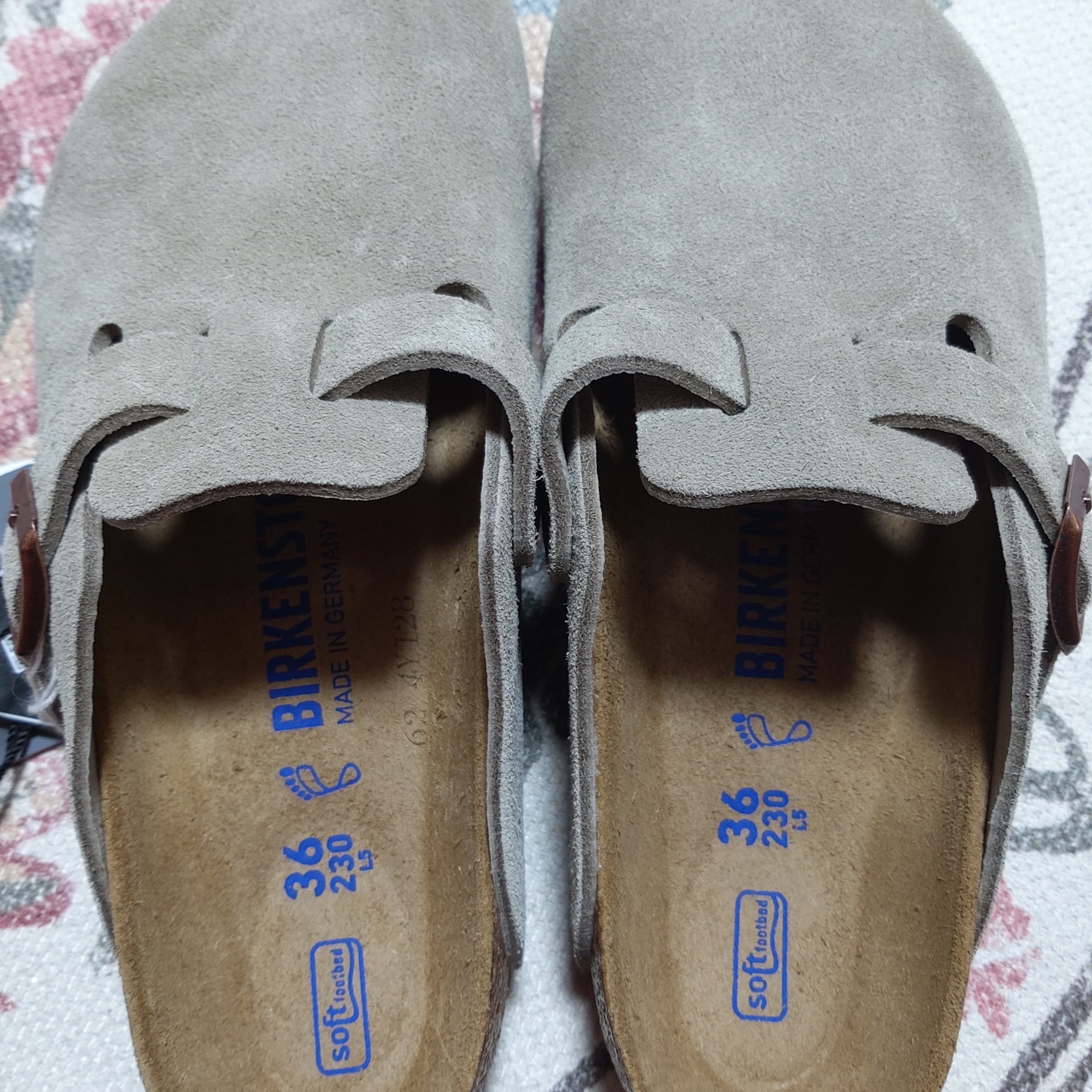 Birkenstock Boston Soft Footbed Taupe - Regular 착용 스타일 - 1