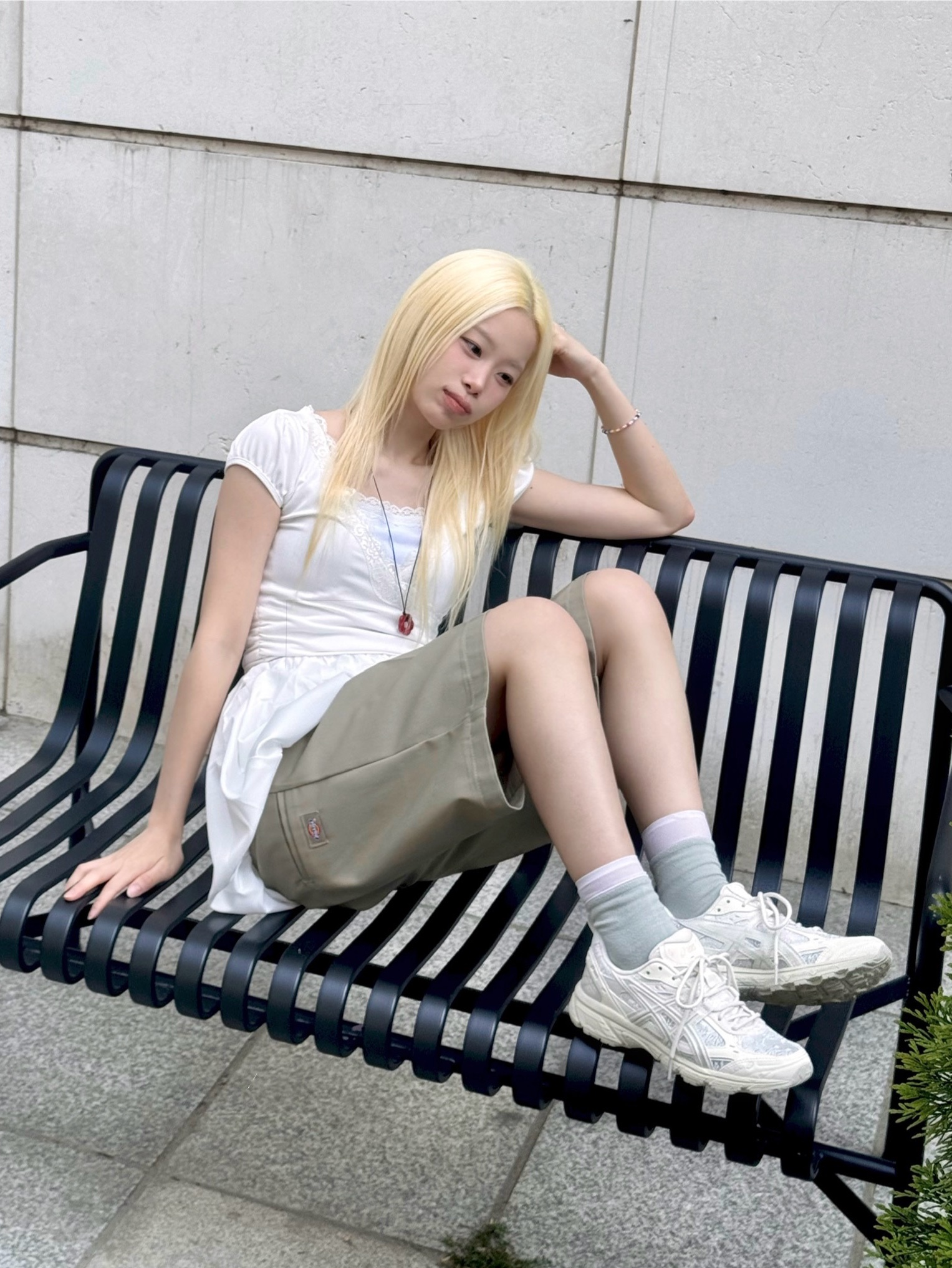 Asics Gel-Nunobiki Cream Pure Silver, Dickies Loose Fit 13 Inch Flat Front Work Shorts Khaki 착용 스타일 - 1