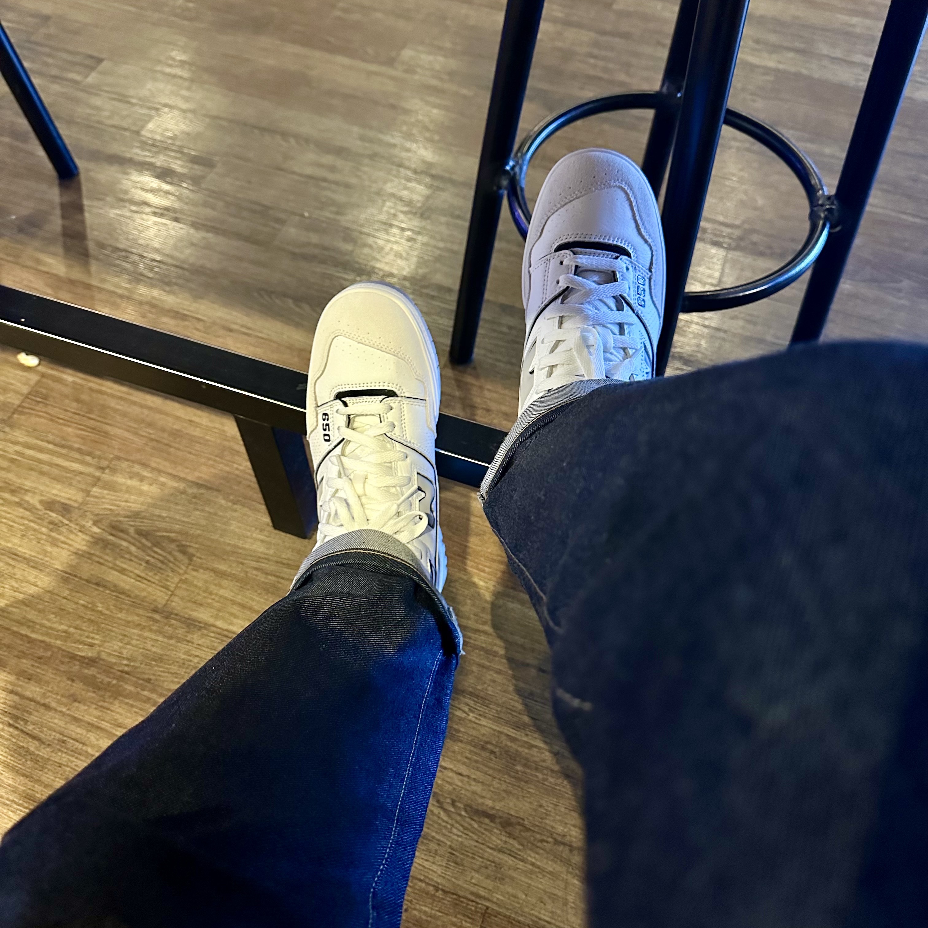 New Balance 650R White Black Angora 착용 스타일