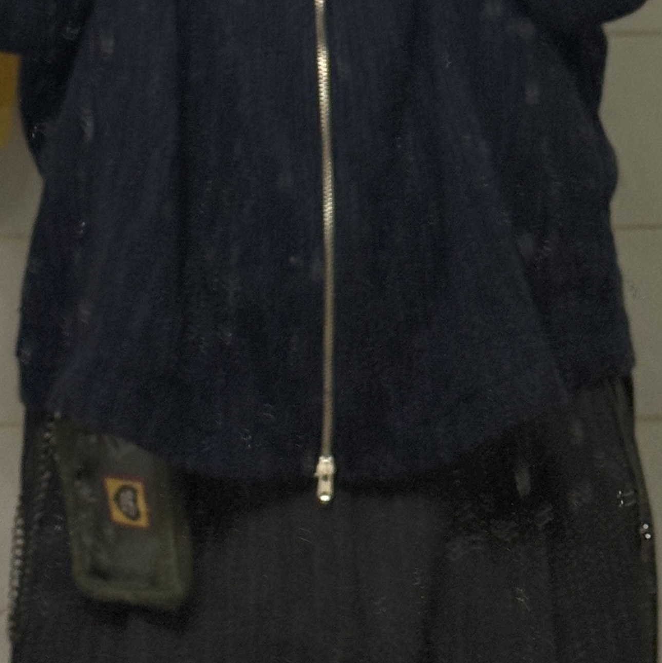 Our Legacy Shrunken Fullzip Polo Yawning Linen Navy, Human Made Military Card Case Olive Drab 착용 스타일