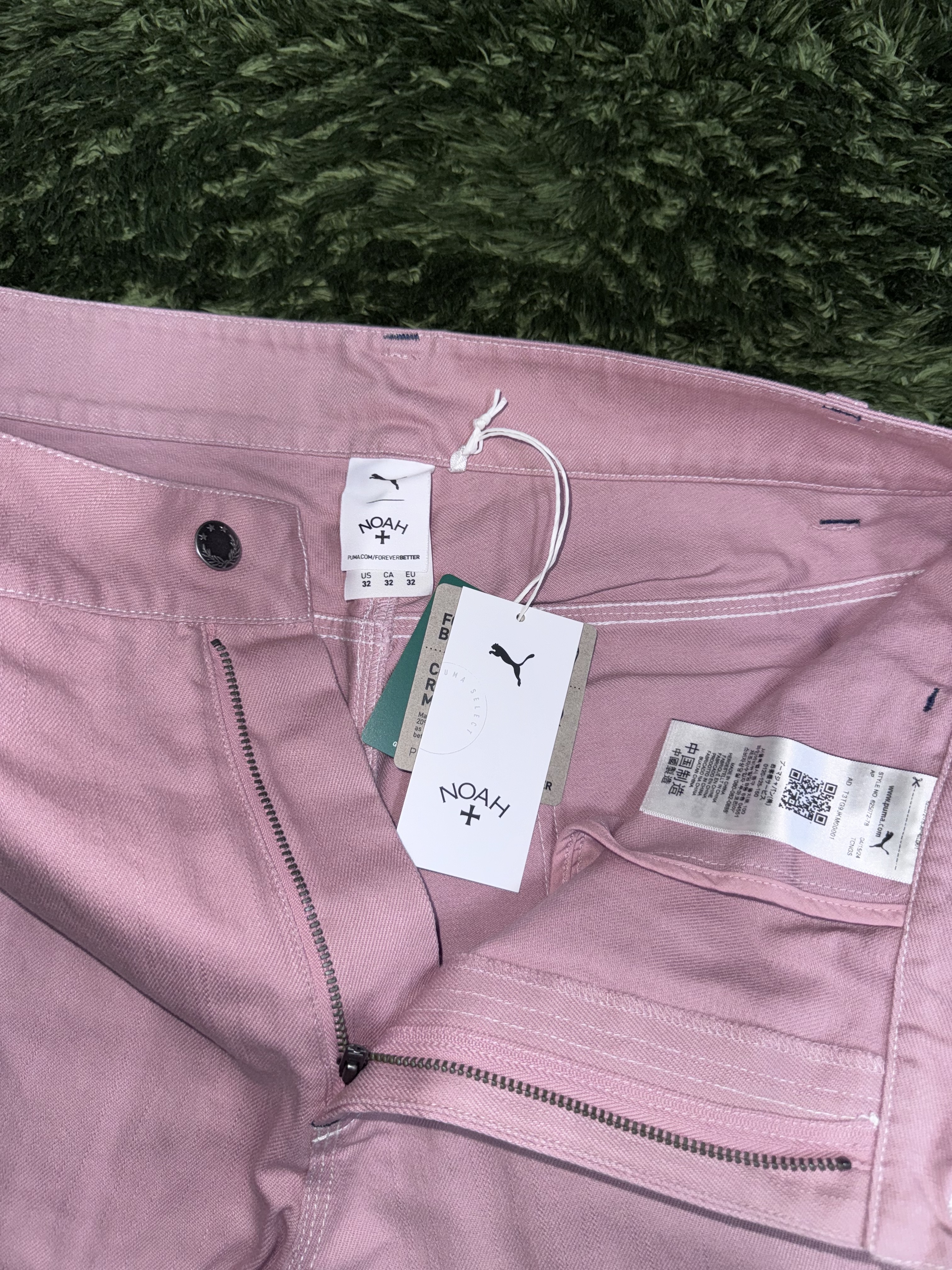 Puma x Noah Painter Pants Pink 착용 스타일 - 3