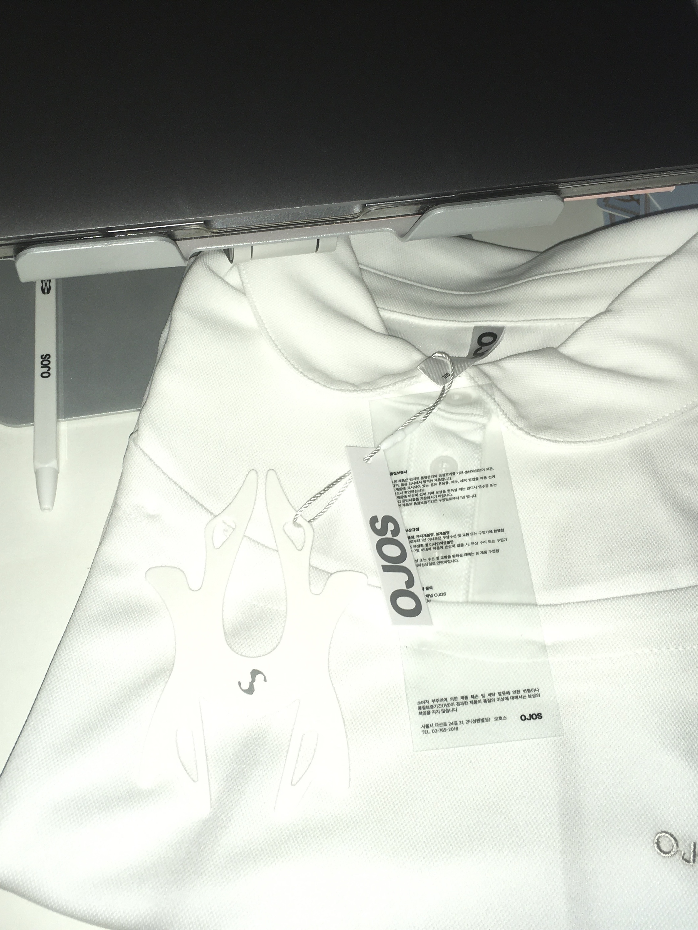 OJOS Detachable Collar T-shirt Off White 착용 스타일 - 2