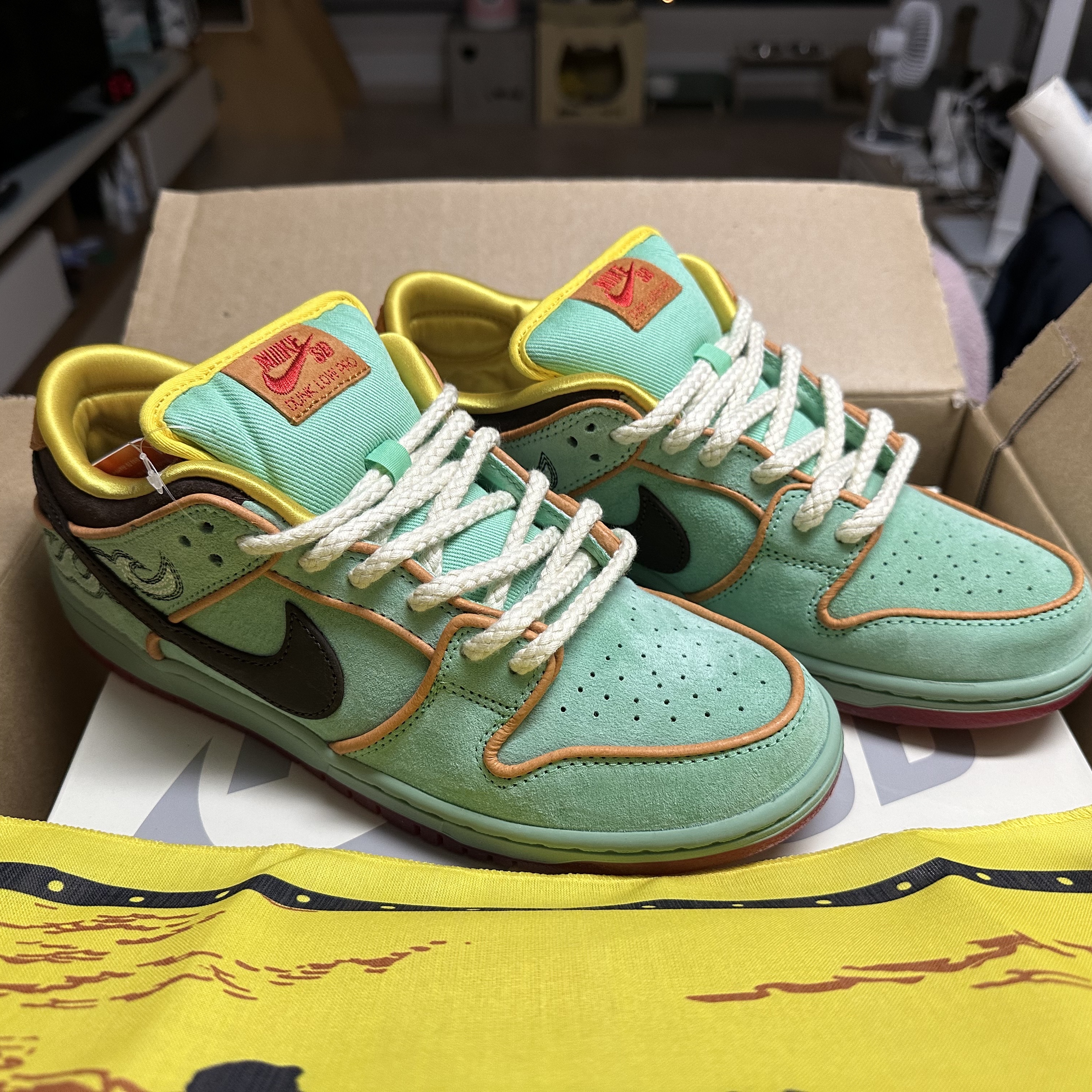 Nike SB Dunk Low Pro Tourmaline 착용 스타일 - 8