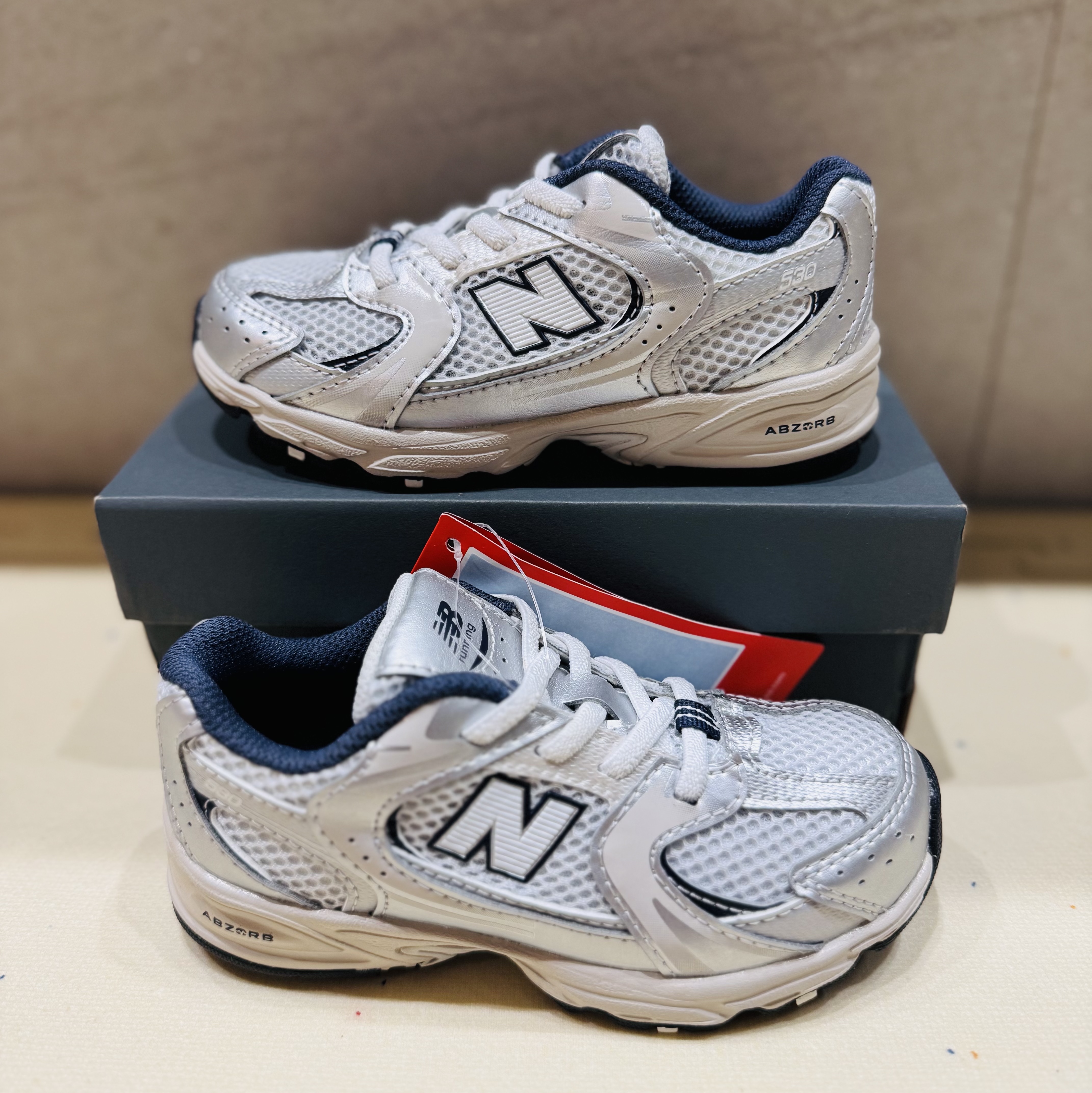 (PS) New Balance 530 Silver - W Wide 착용 스타일 - 1