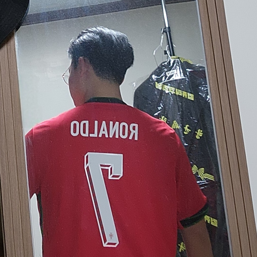 Nike Portugal 2024/25 Dri-Fit Stadium Home Replica Jersey University Red (Non Marking Ver.) 착용 스타일