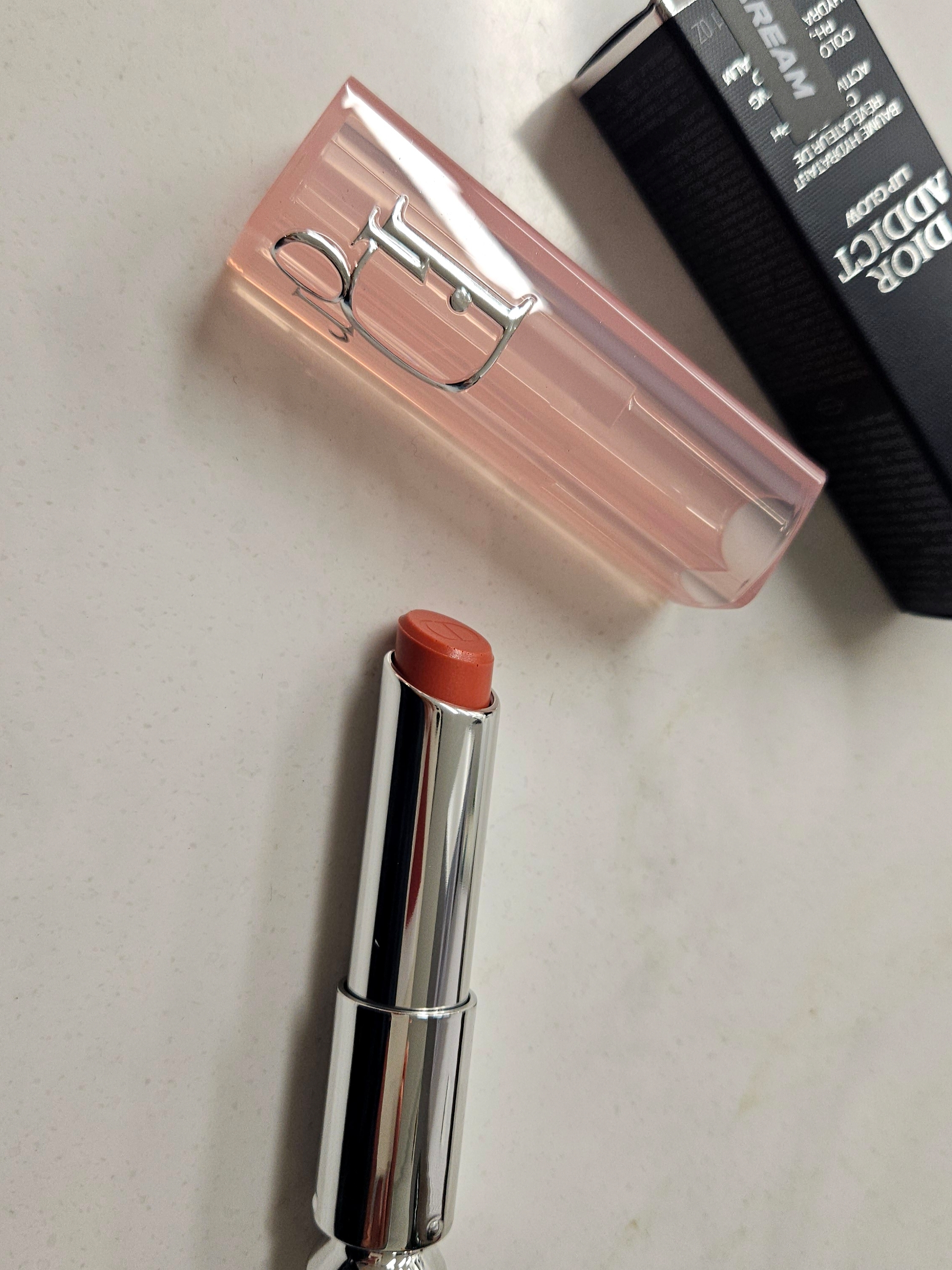 Pop Mart The Monsters Labubu Tasty Macarons Series Sealed Case (6 Blind Boxes), Dior Addict Lip Glow 012 Rosewood 착용 스타일 - 8