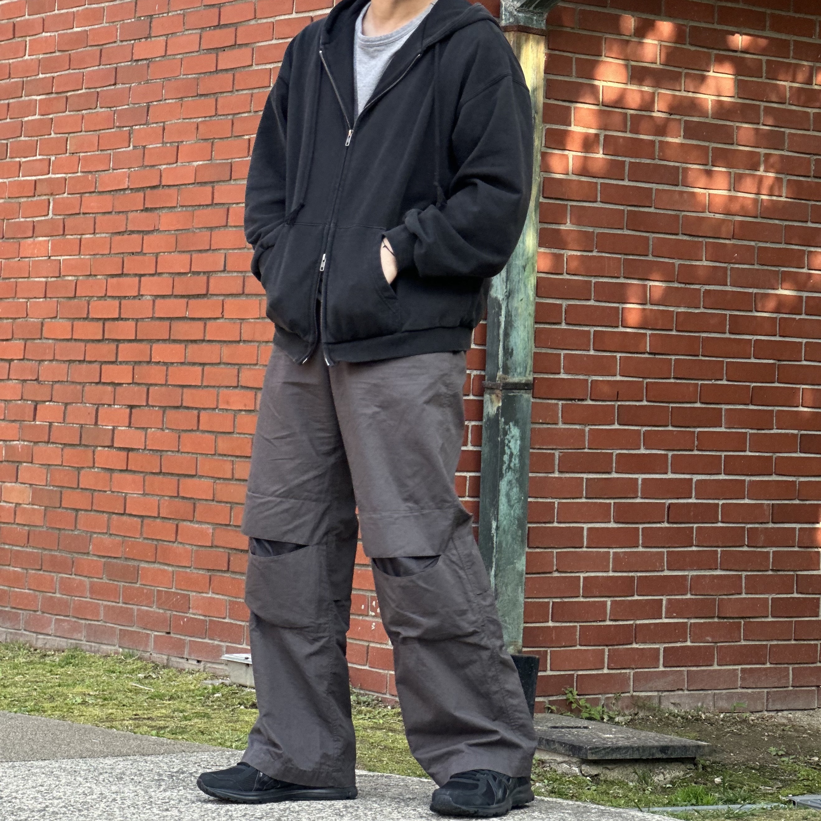 Polyteru Human Index Human Loosed Zip Hoodie Washed Black, Asics Jog 100 2 Black - 4E Extra Wide 착용 스타일