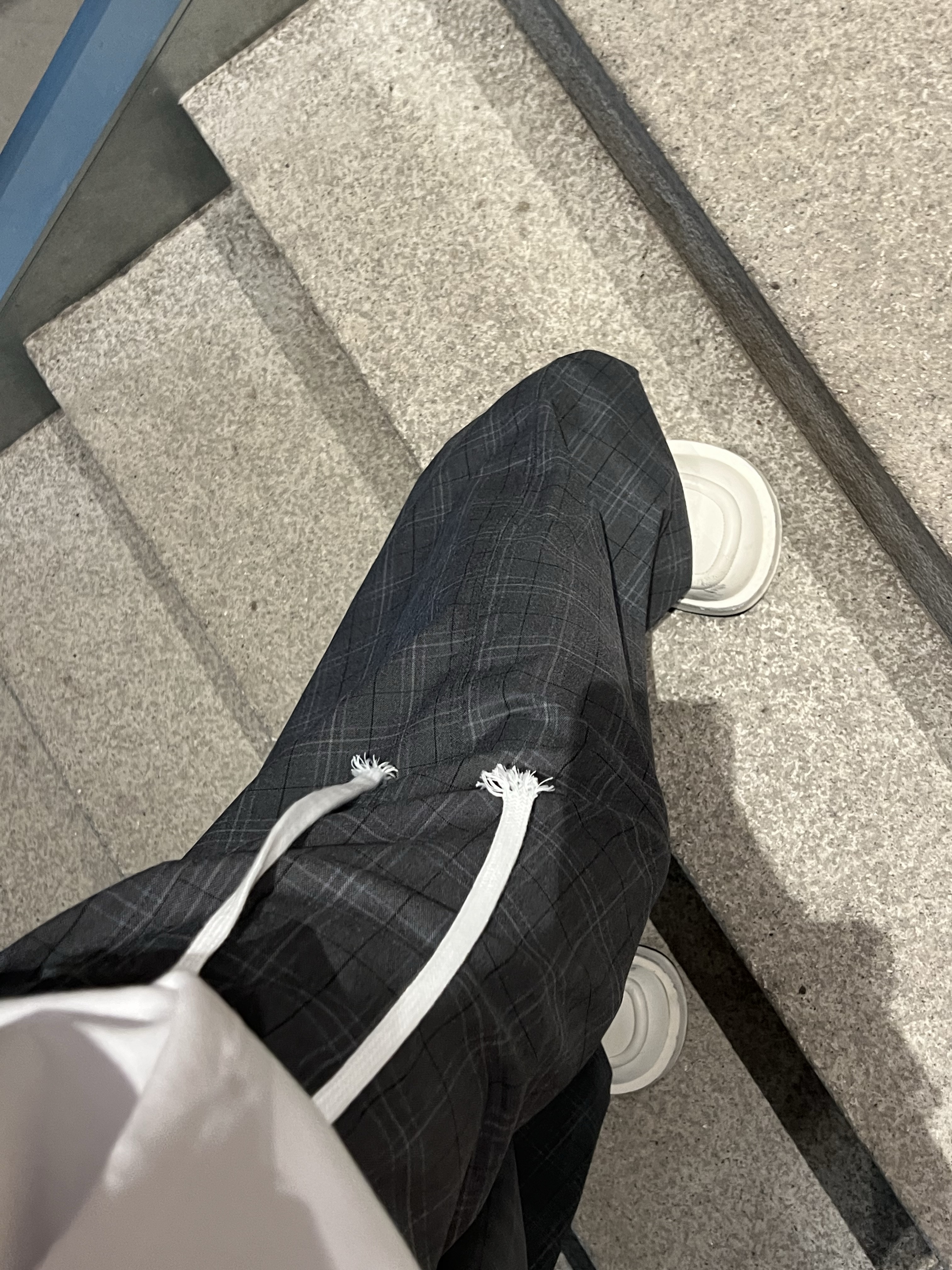 Hono Report Easy Big Rope Pants Gray Check 착용 스타일 - 2