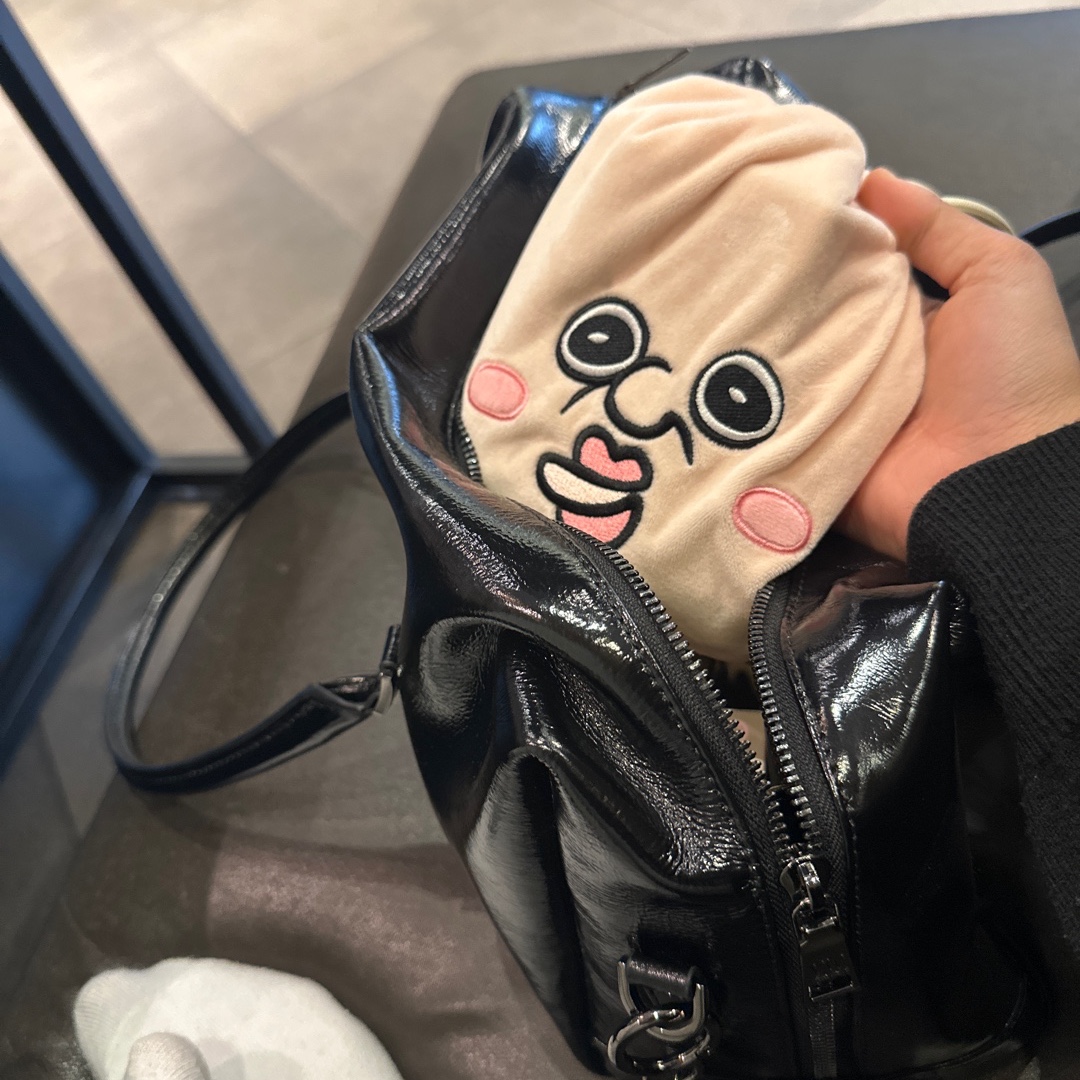 Dream C&C Bbangbbang Pouch Bag 30cm 착용 스타일