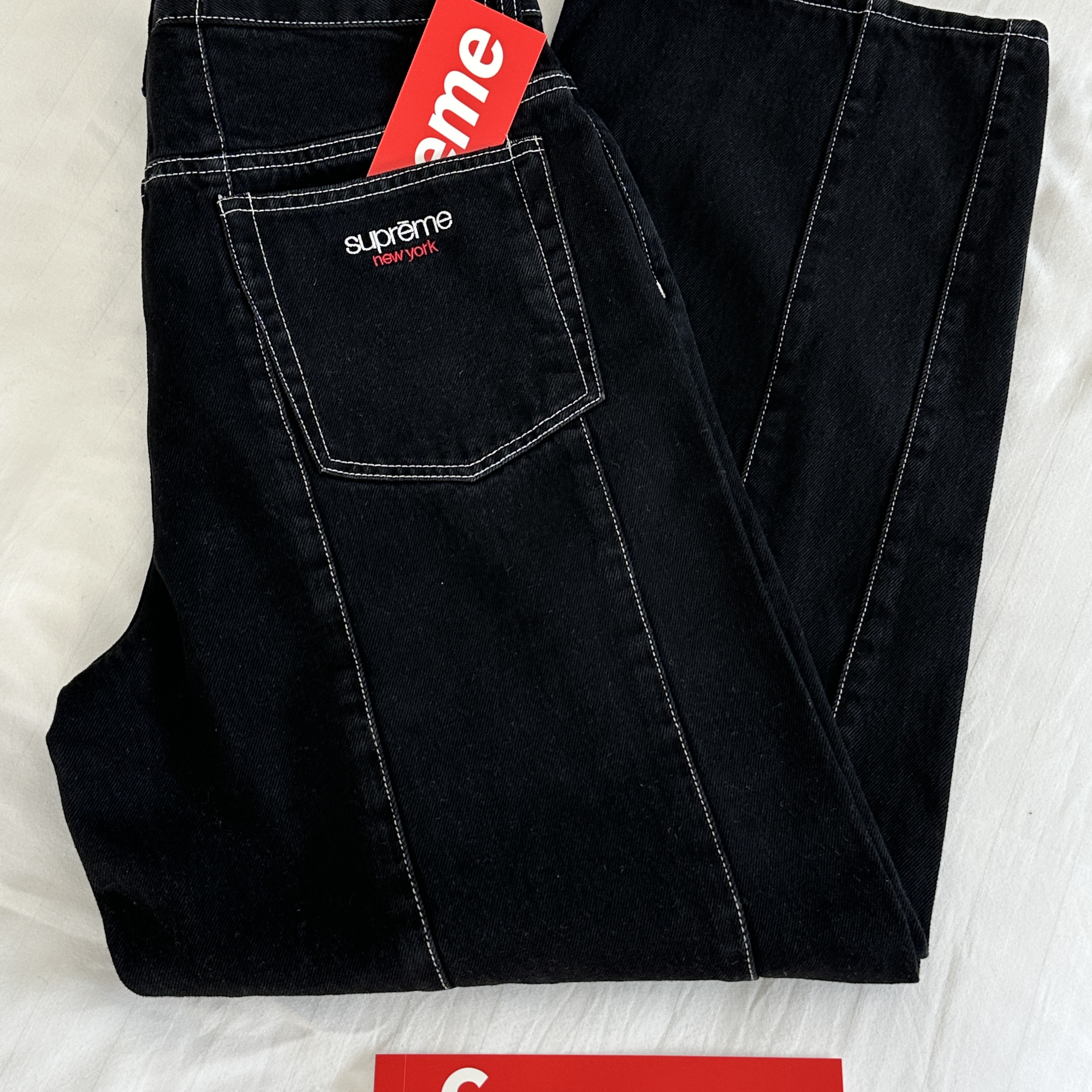 Supreme Paneled Stripe Baggy Jeans Black - 25SS 착용 스타일