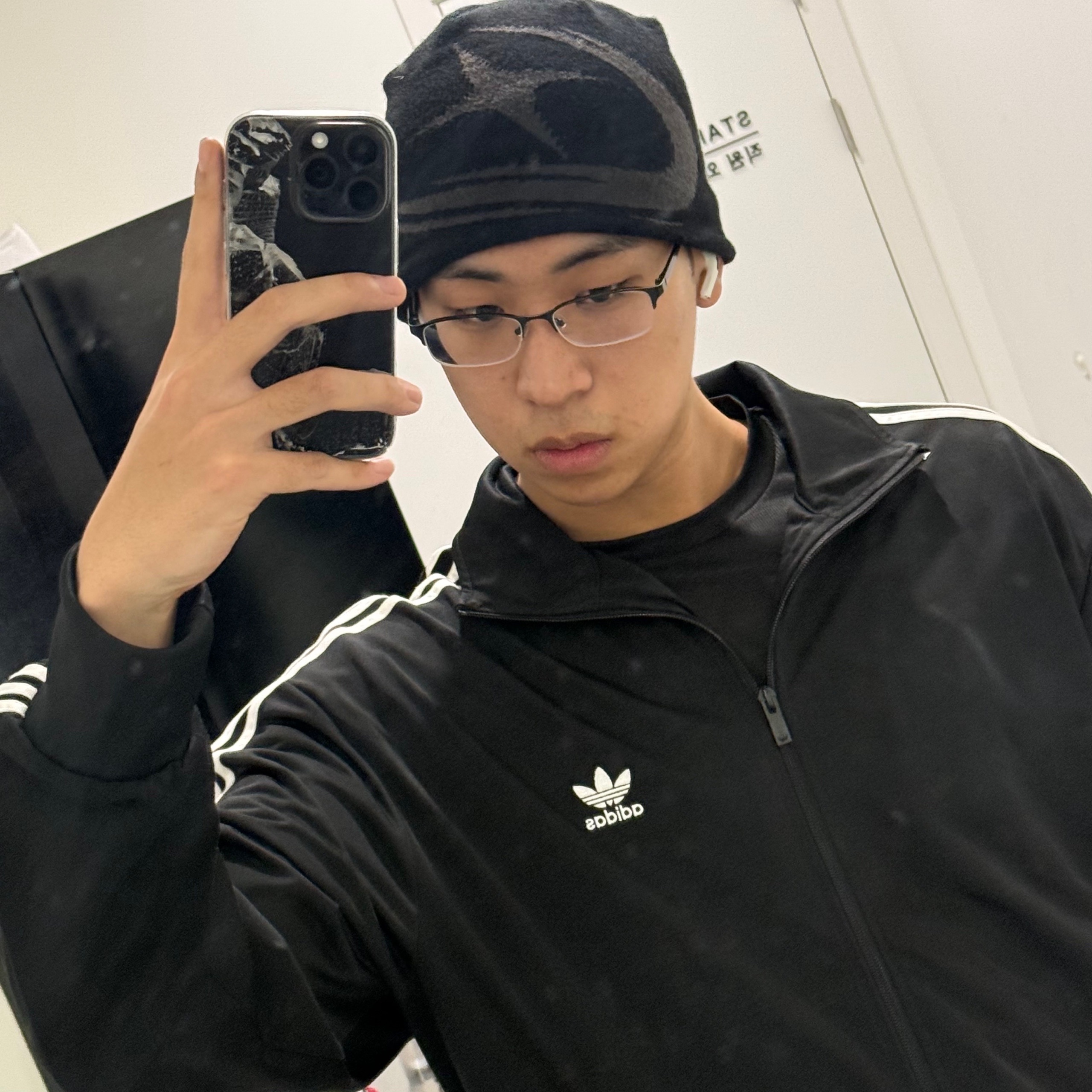 Adidas Adicolor Classics Firebird Track Top Black - KR Sizing, Apple Airpods Pro 2nd Gen with MagSafe Charging Case USB C (Korean Ver.) 착용 스타일