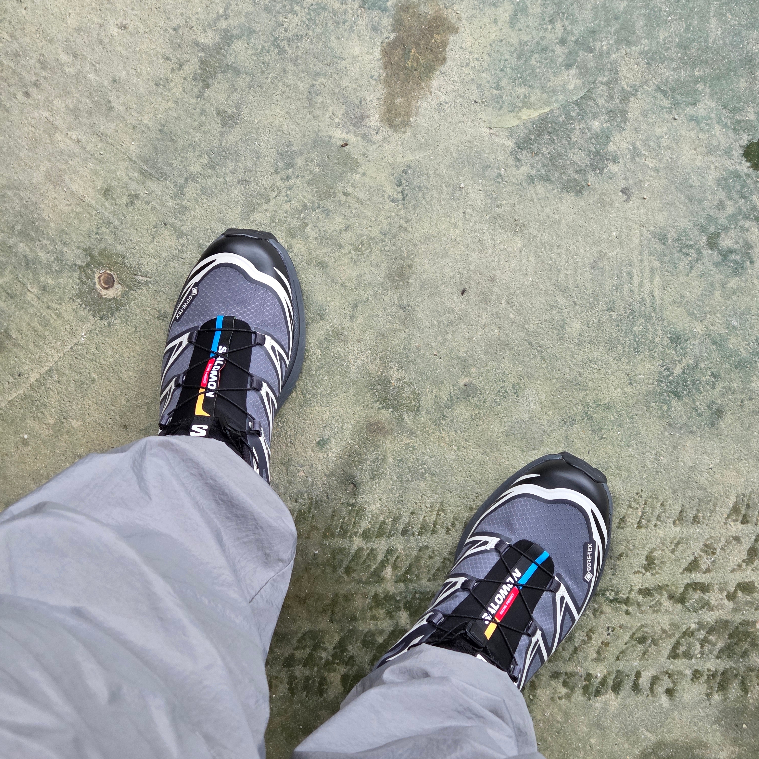 Salomon XT-6 Gore-Tex Black Ebony 착용 스타일 - 1