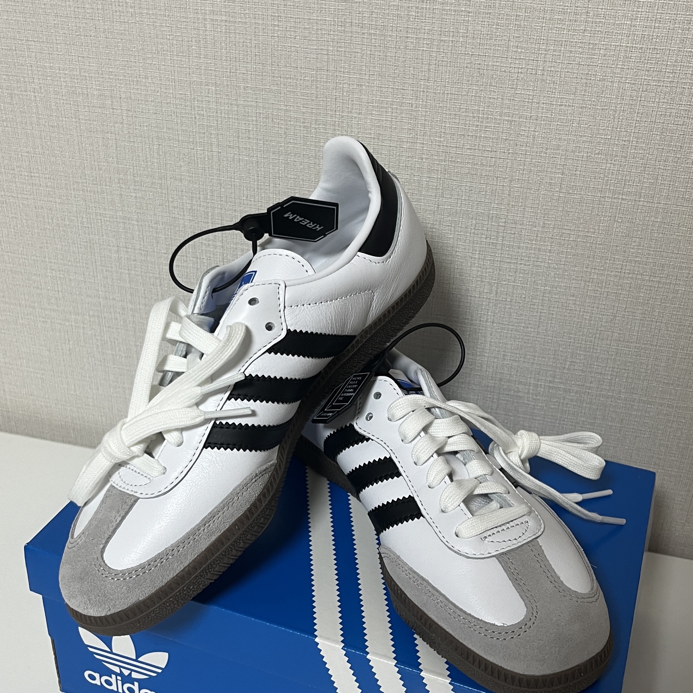 Adidas Samba OG Cloud White 착용 스타일 - 2