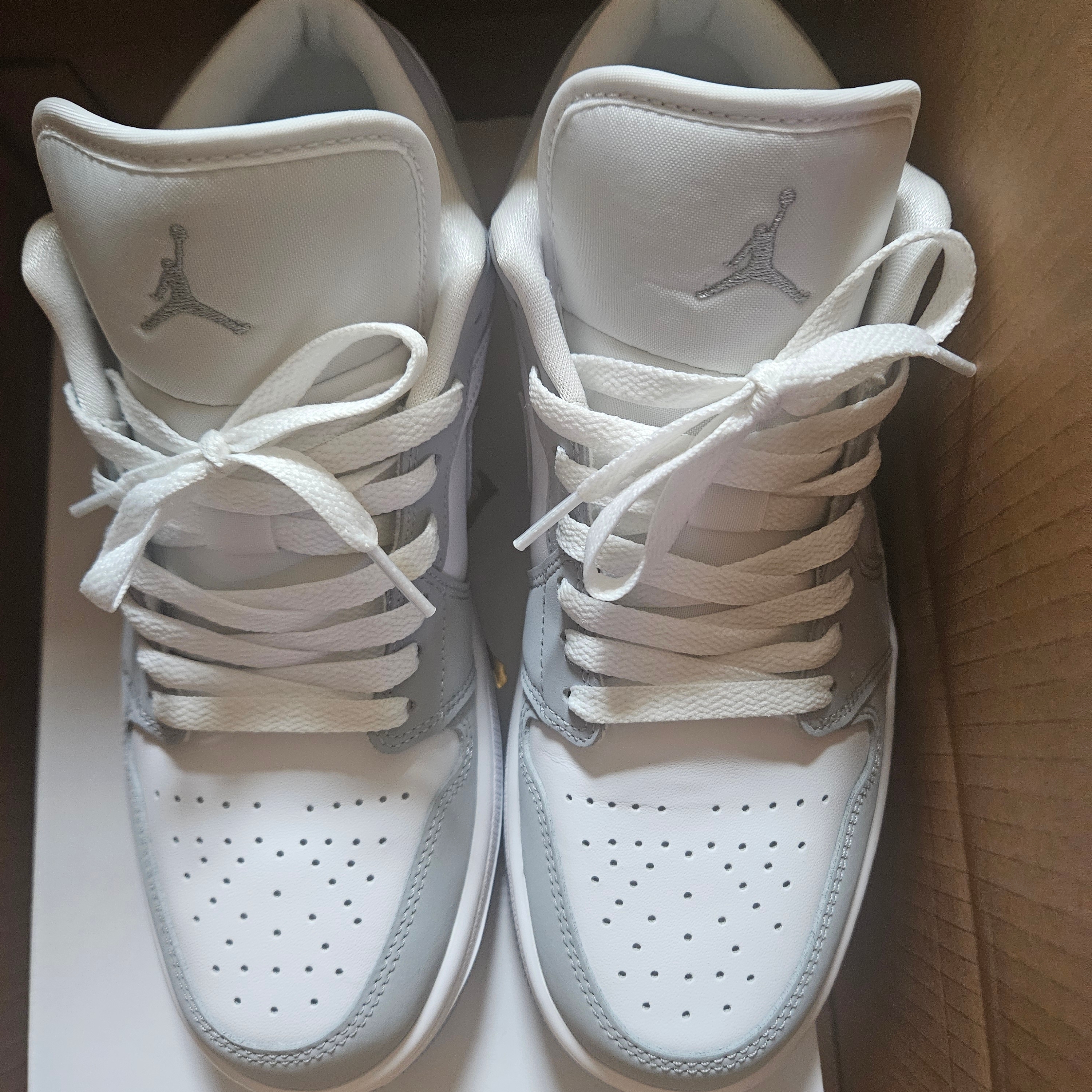 (W) Jordan 1 Low White Wolf Grey 착용 스타일