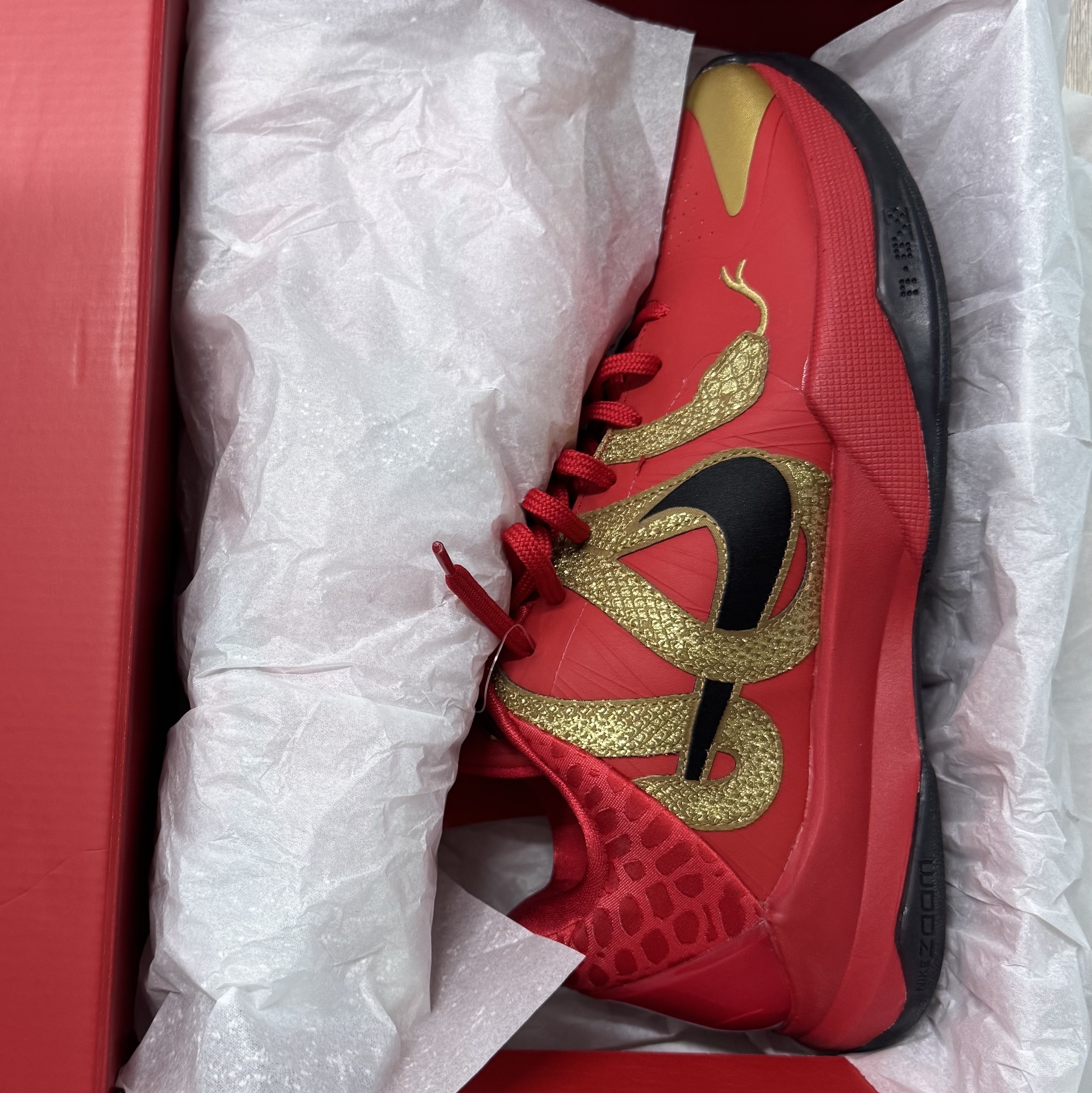 Nike Kobe 5 Protro Year of the Mamba University Red 착용 스타일