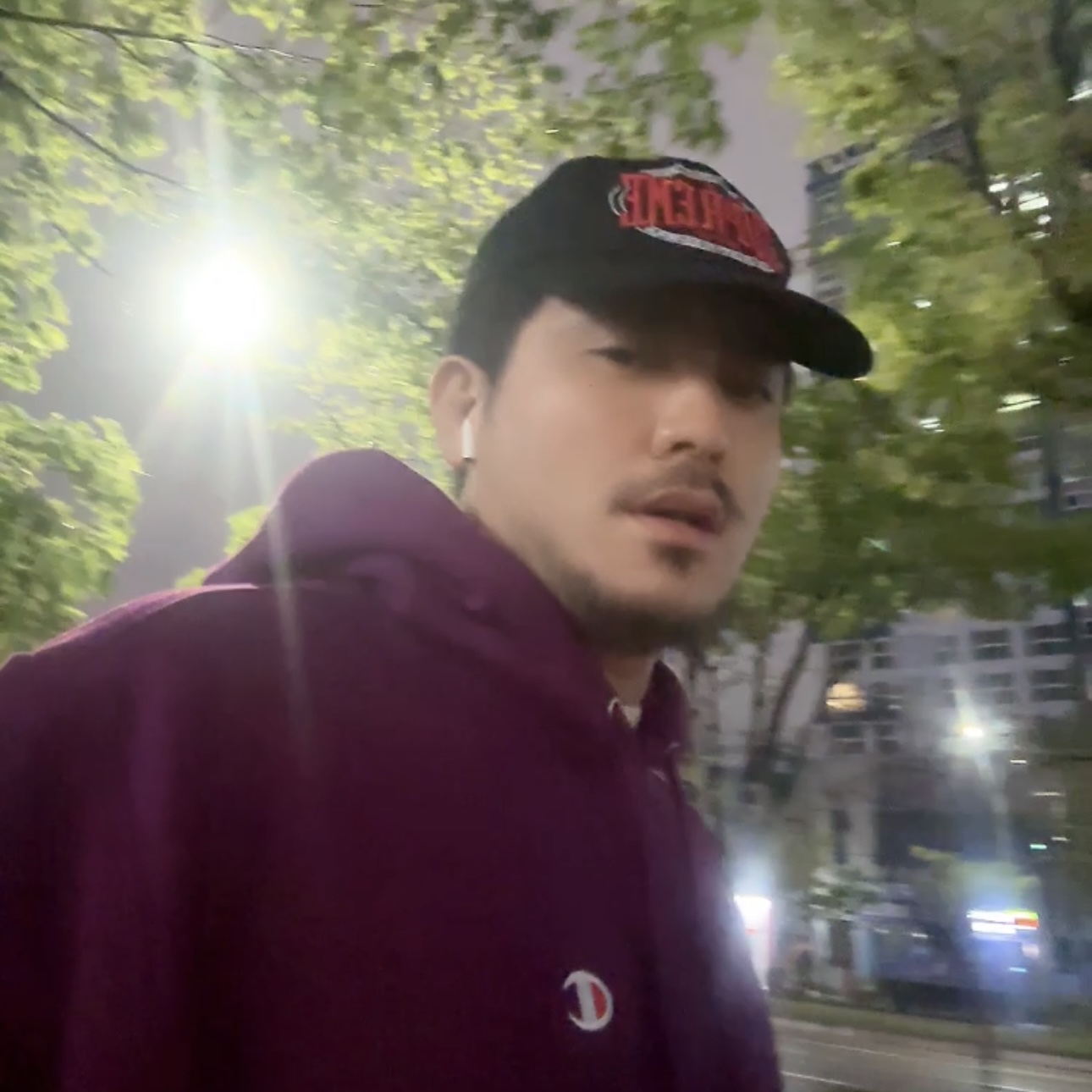 Supreme Warm Up 6-Panel Black - 23FW 착용 스타일