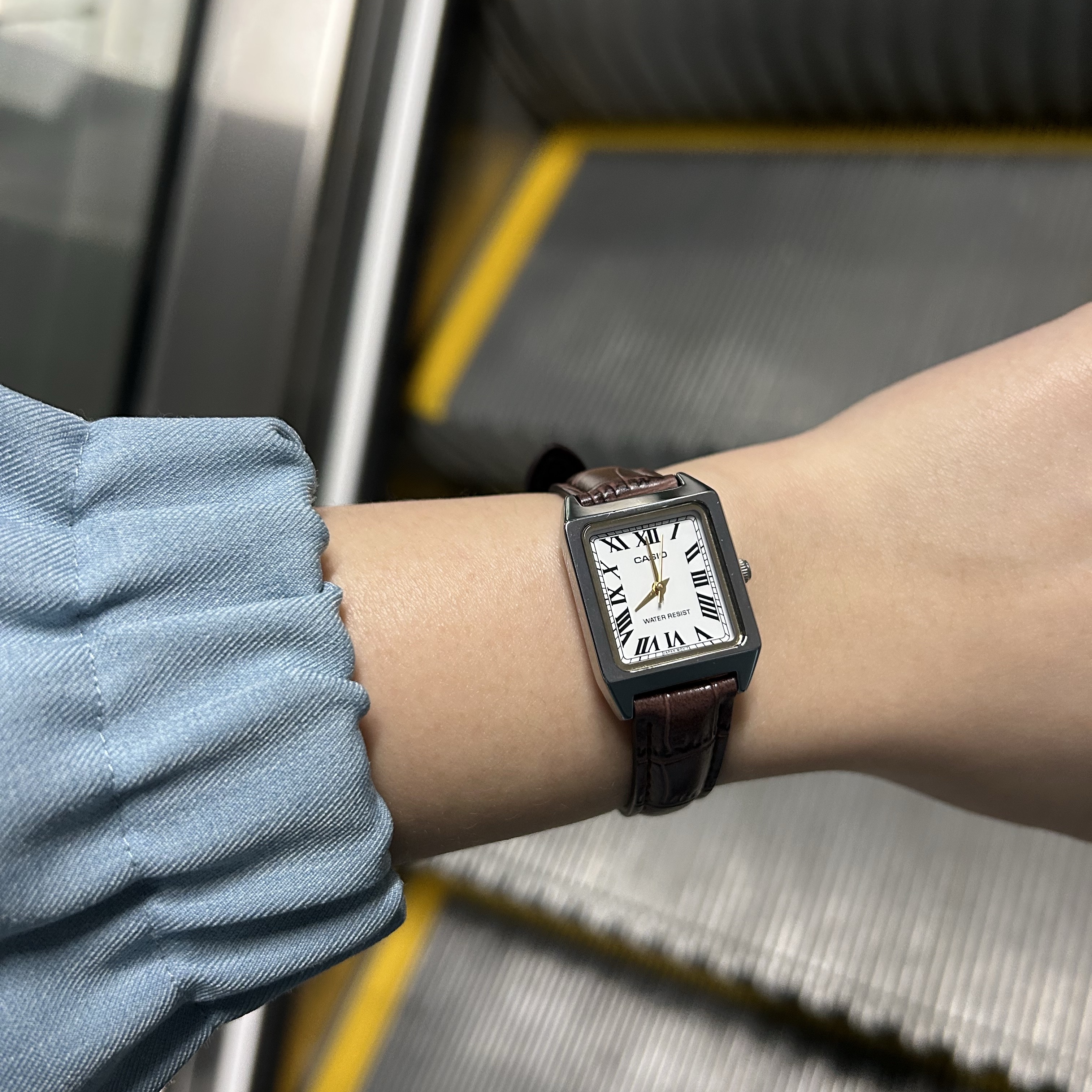 Casio LTP-V007L-7B2 착용 스타일 - 2