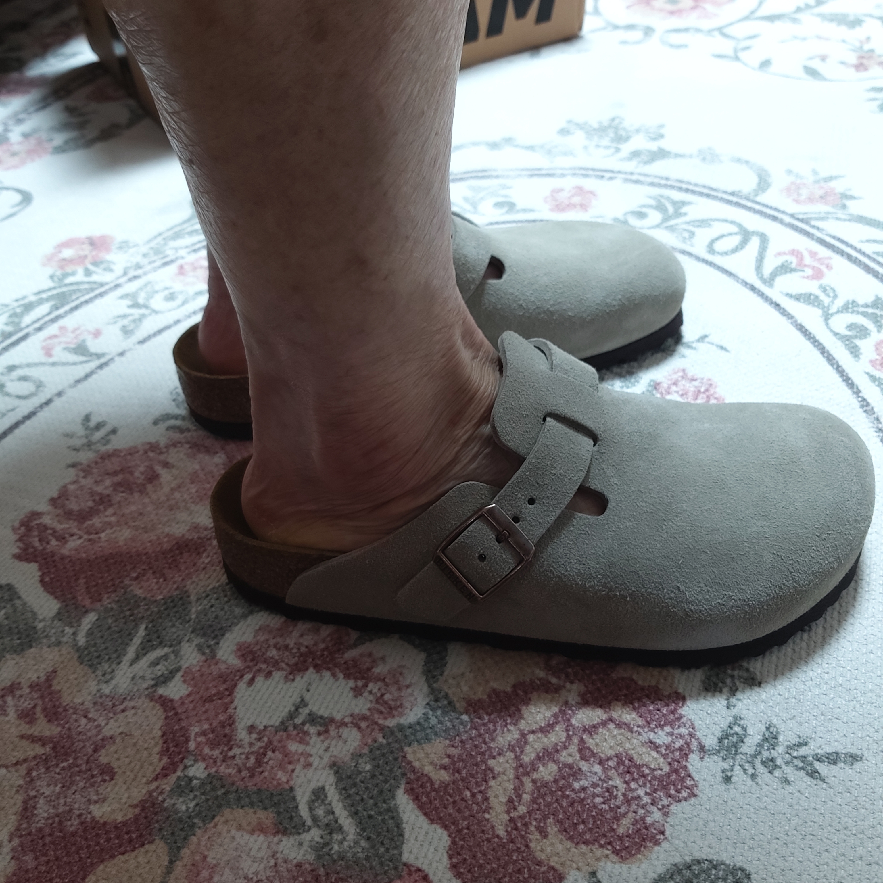 Birkenstock Boston Soft Footbed Taupe - Regular 착용 스타일 - 2