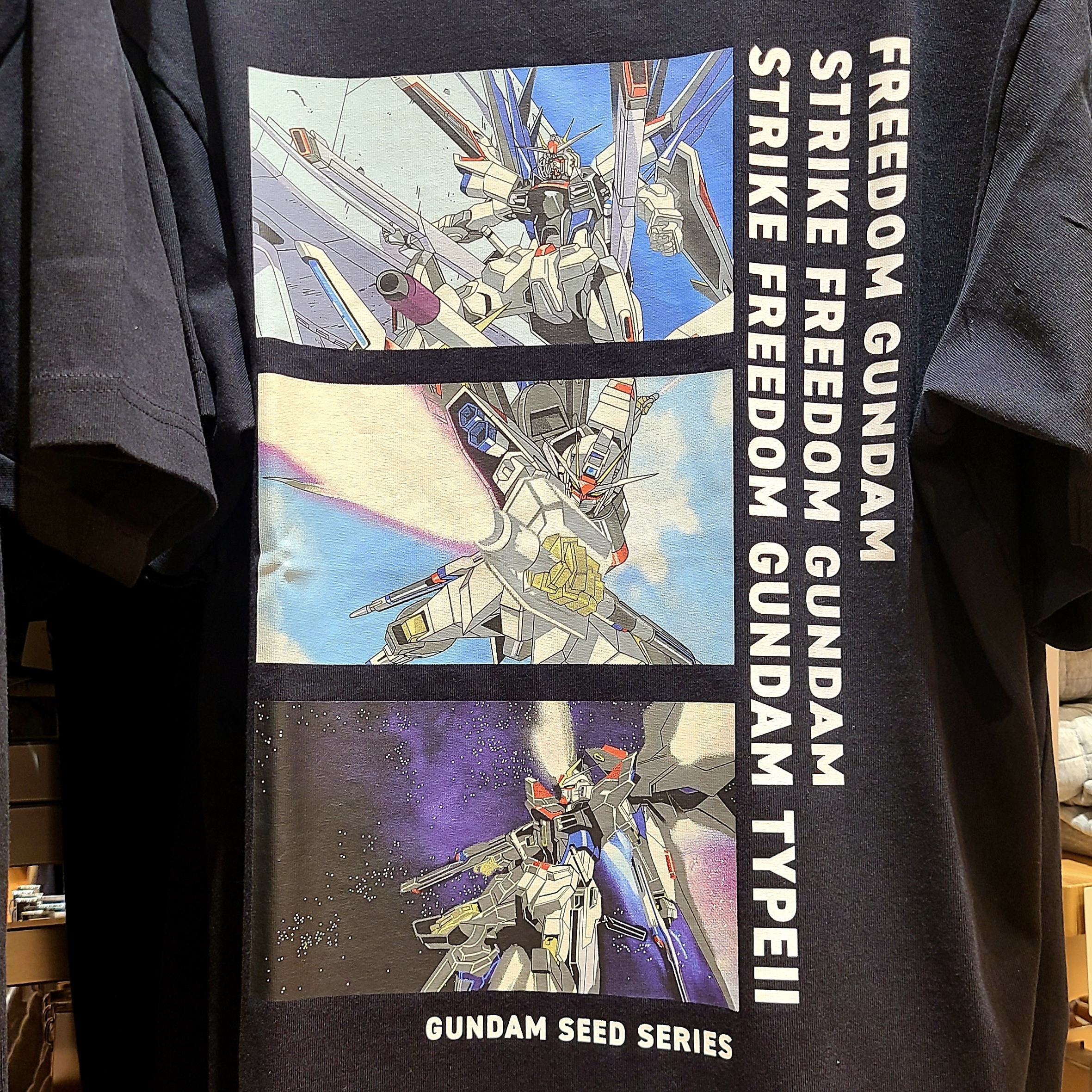 Uniqlo UT x Gundam Graphic T-Shirt C Black - KR, Uniqlo UT x Gundam Graphic T-Shirt B Black - KR 착용 스타일 - 4