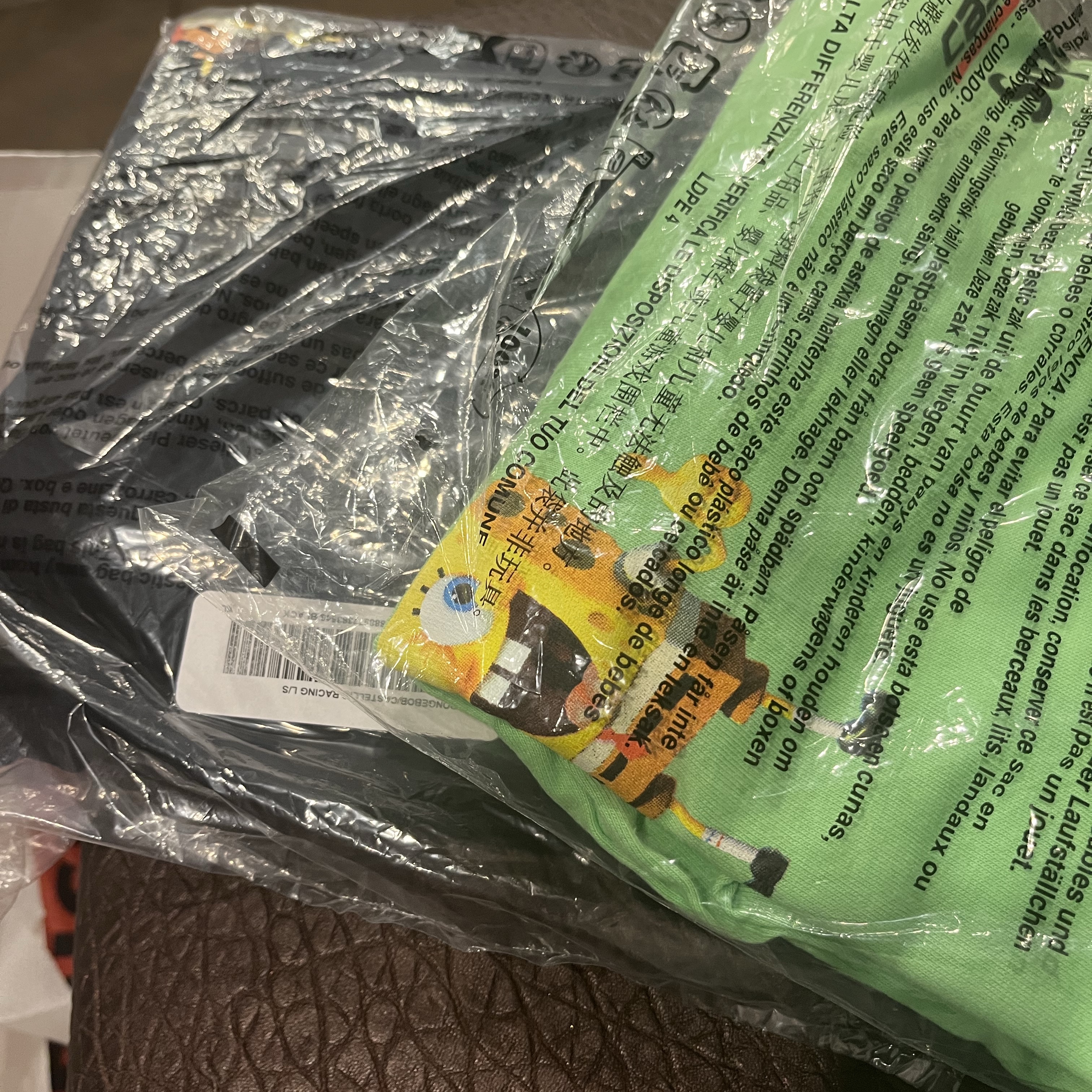 Supreme x SpongeBob SquarePants Castelli Racing L/S T-Shirt Lime - 25SS, Supreme x SpongeBob SquarePants Castelli Racing L/S T-Shirt Black - 25SS 착용 스타일