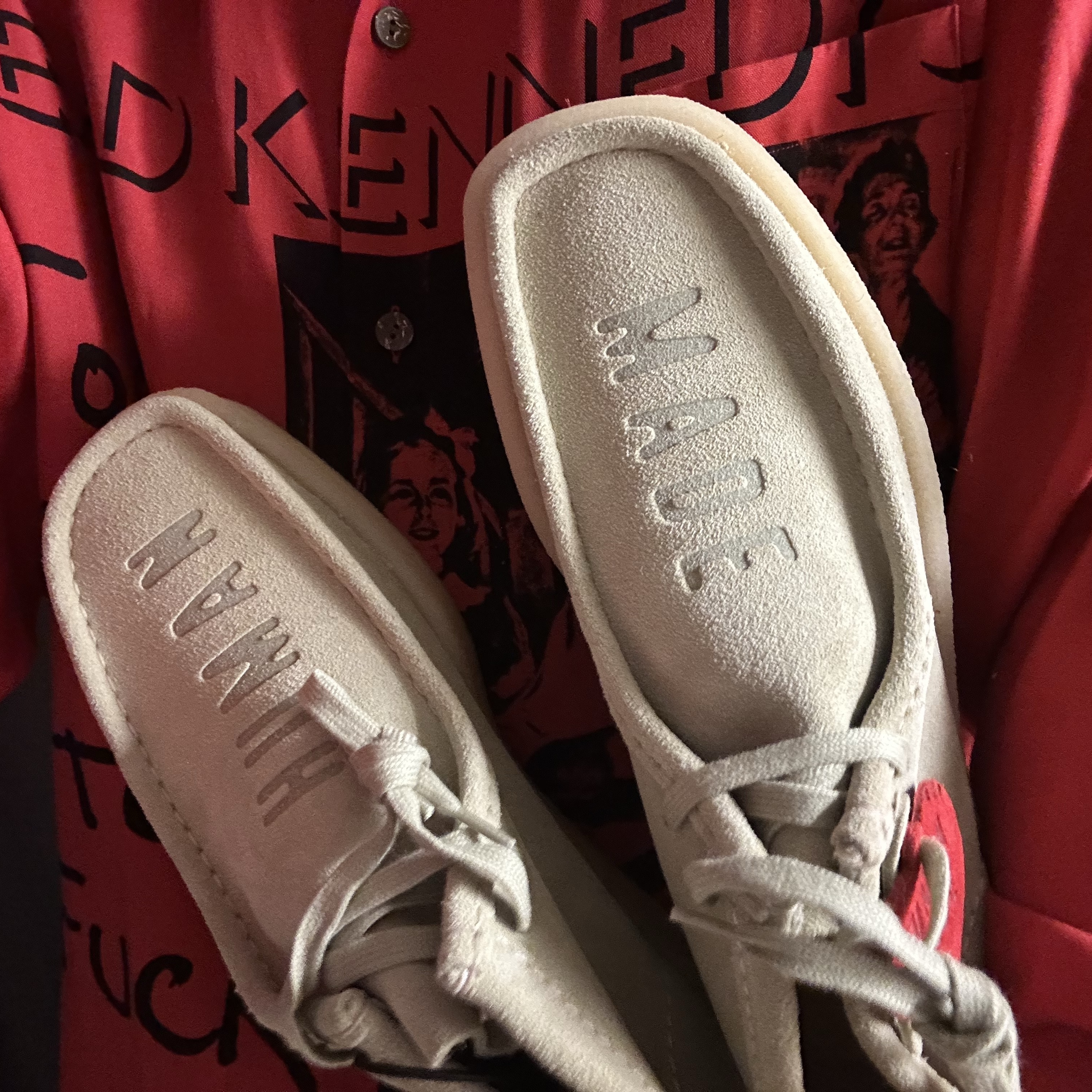 Clarks x Human Made Wallabee Made Beige 착용 스타일 - 3