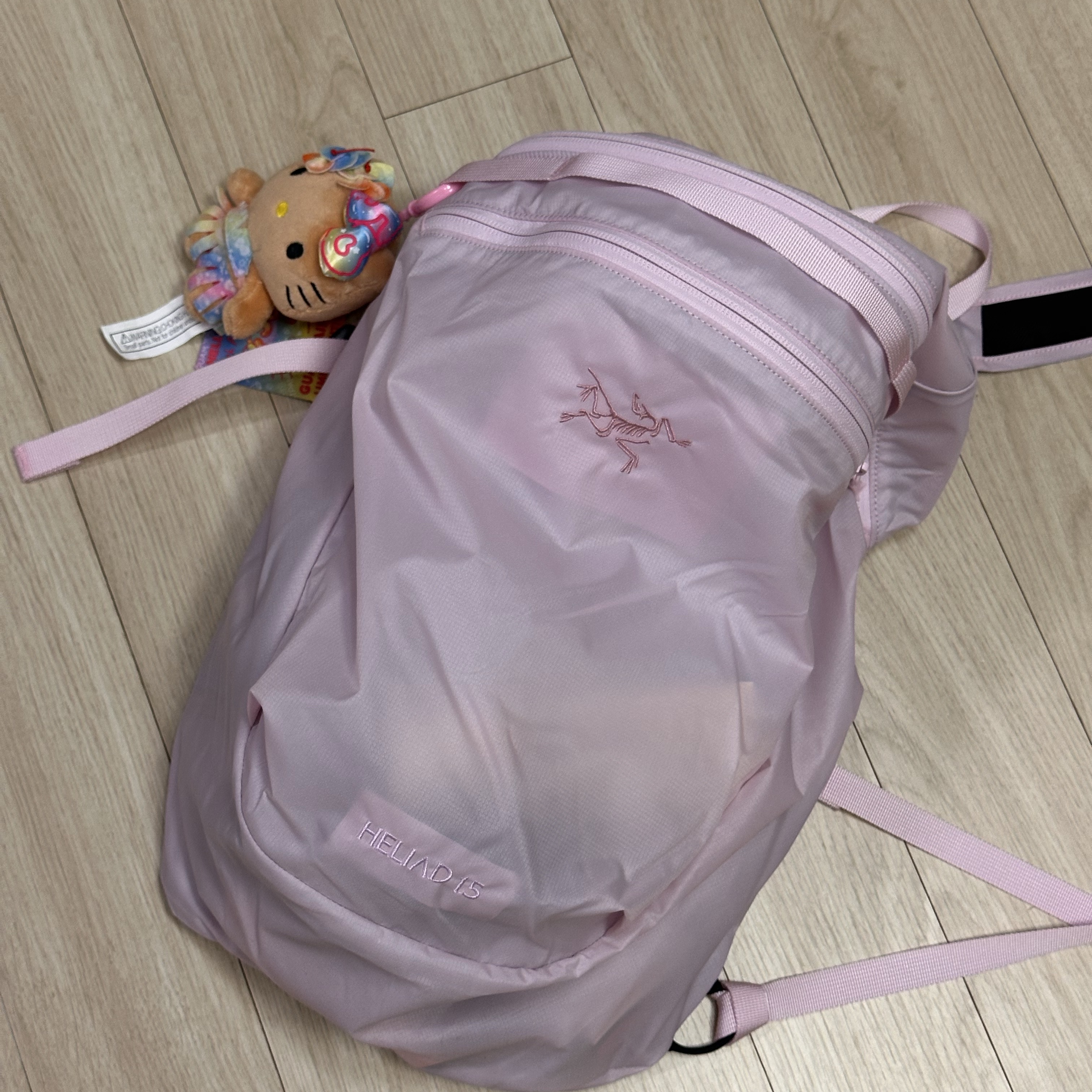 Arc'teryx Heliad 15 Backpack Pink Glow, Adidas Samba Vegan 착용 스타일 - 3