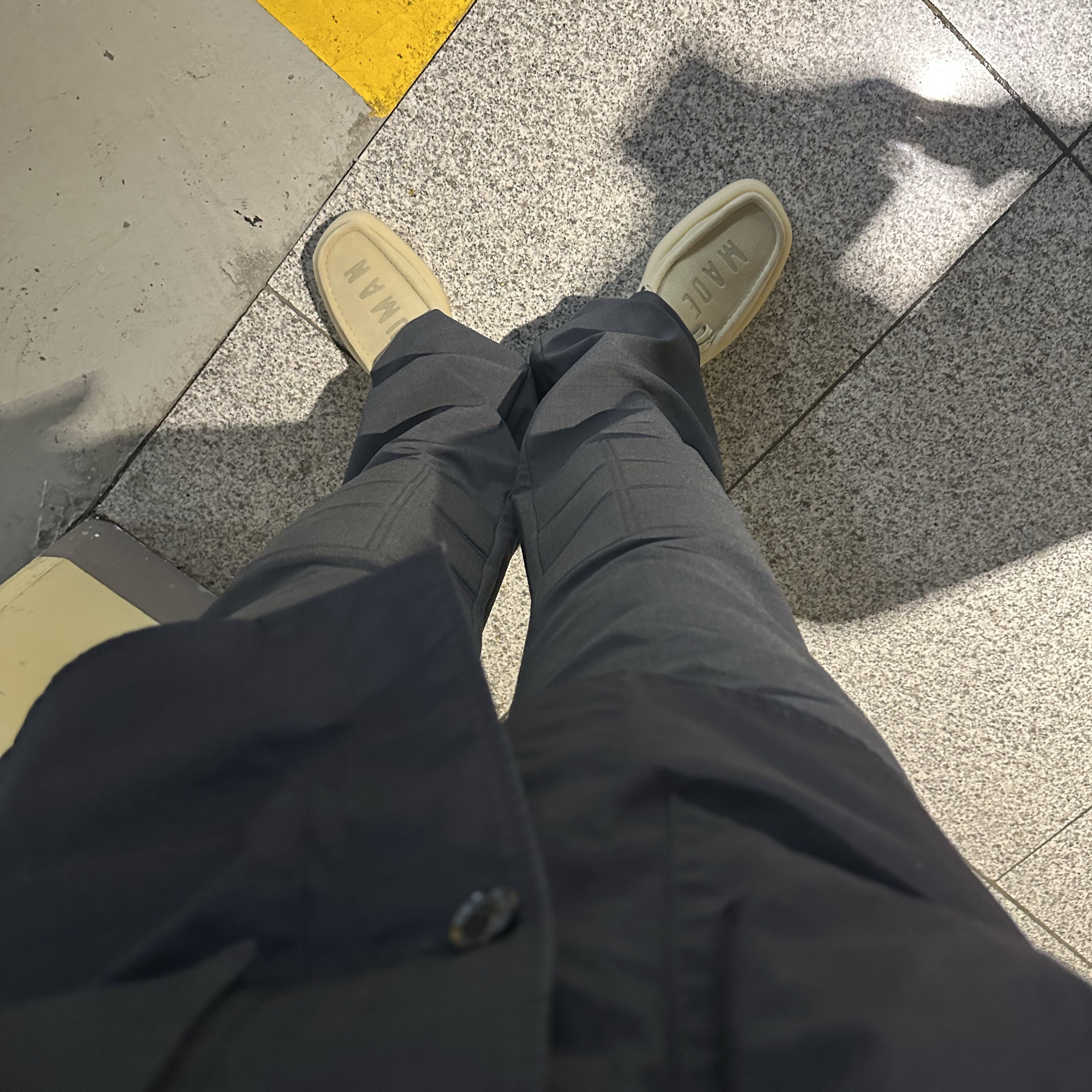 Clarks x Human Made Wallabee Made Beige 착용 스타일 - 1