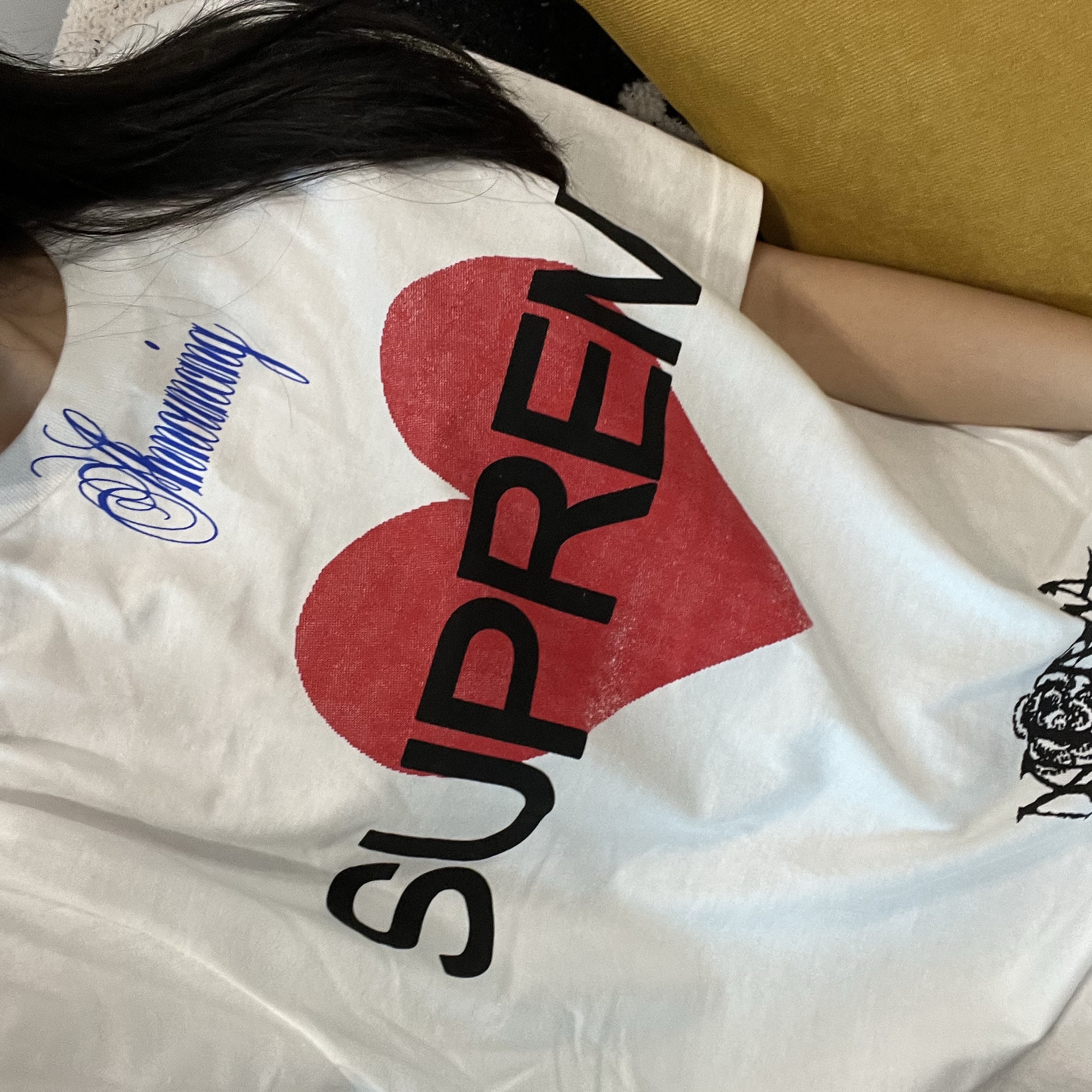 Supreme Announcing T-Shirt White - 25SS 착용 스타일 - 2