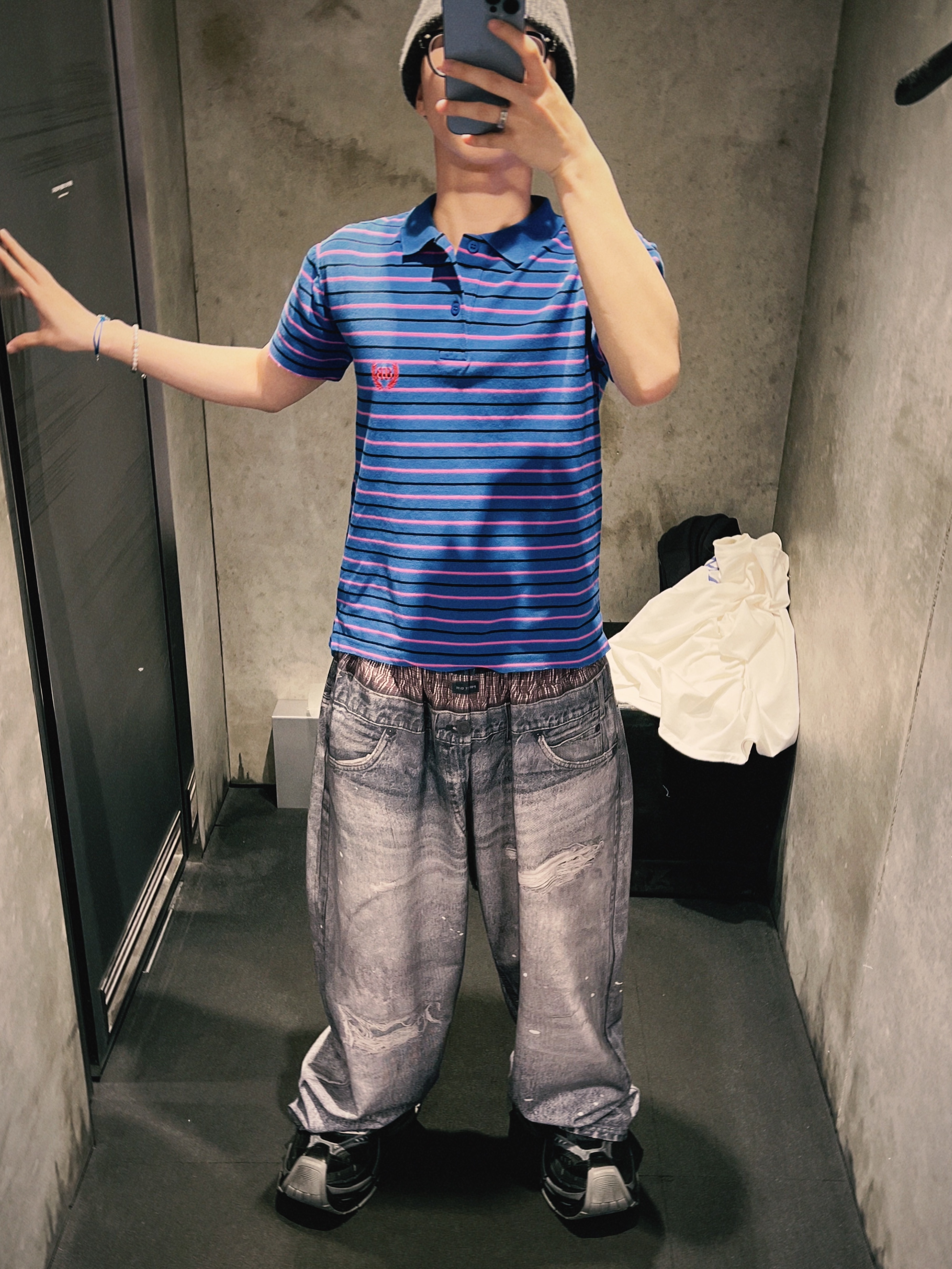 Project G/R Trompe-L’Oeil Sweat Pants Blue, Balenciaga Platform Reduced Sneakers Black Grey 착용 스타일 - 1