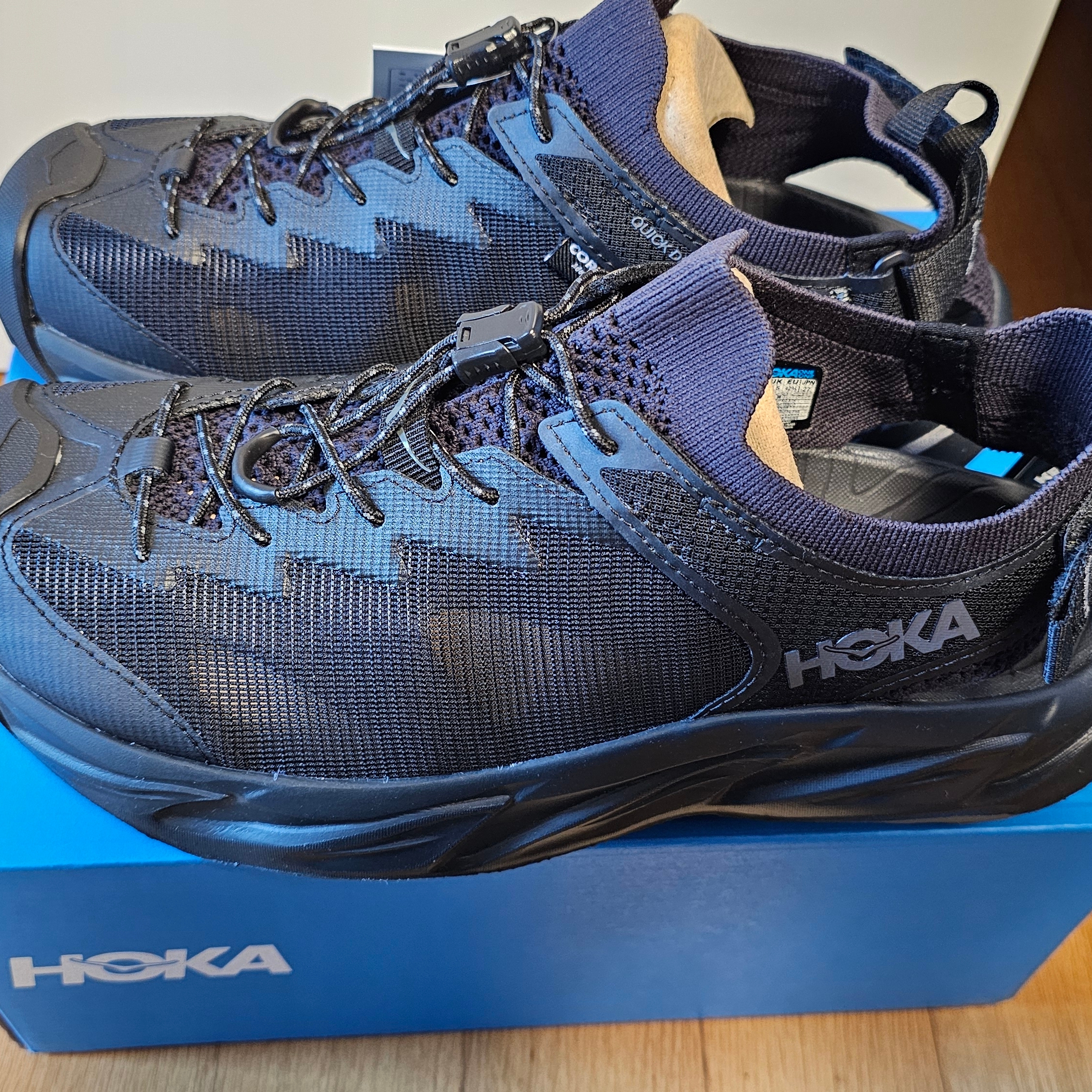 Hoka Hopara 2 Black 착용 스타일