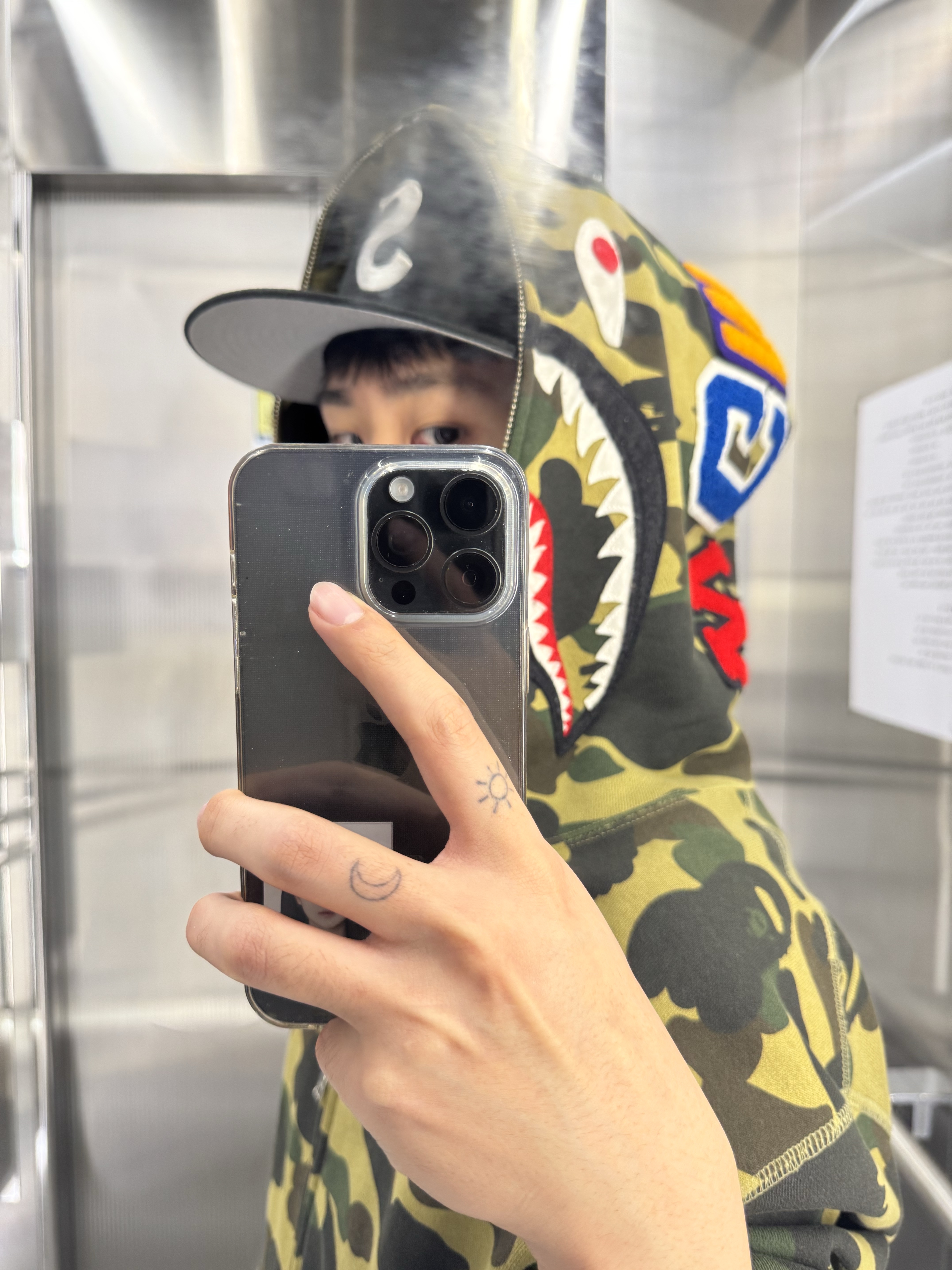 Supreme Multi S Logo New Era Black - 25SS, BAPE 1st Camo Shark Full Zip Hoodie Army Green 착용 스타일 - 2