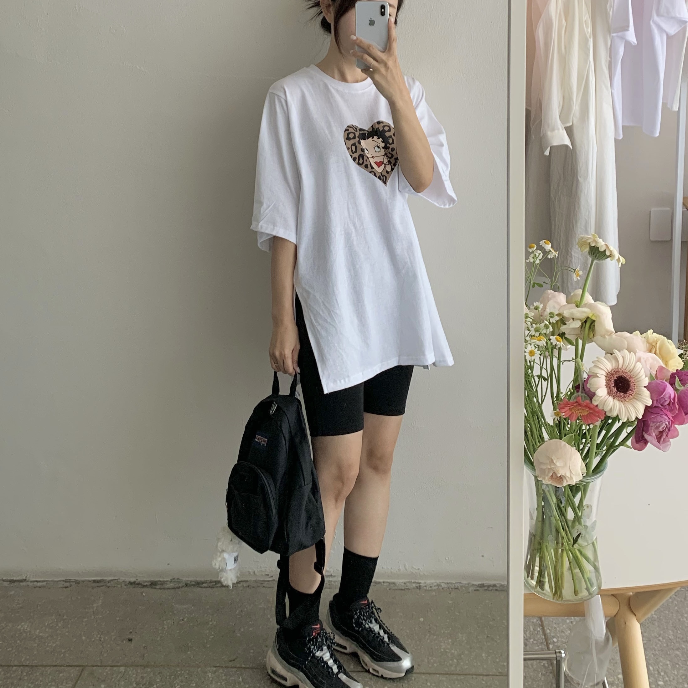 Jansport Half Pint Mini Backpack Black, (W) Nike Air Max 95 SE 3M Pack Silver  착용 스타일 - 1
