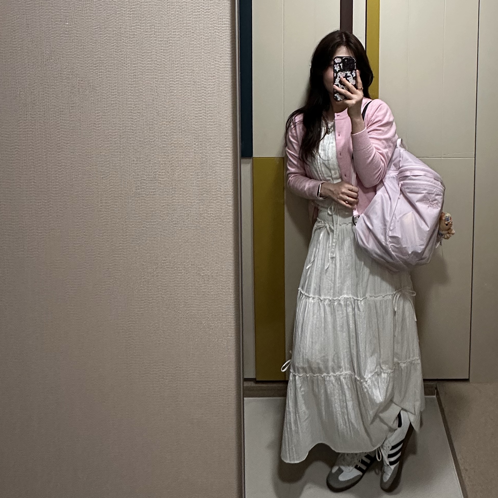 Arc'teryx Heliad 15 Backpack Pink Glow, Adidas Samba Vegan 착용 스타일 - 1