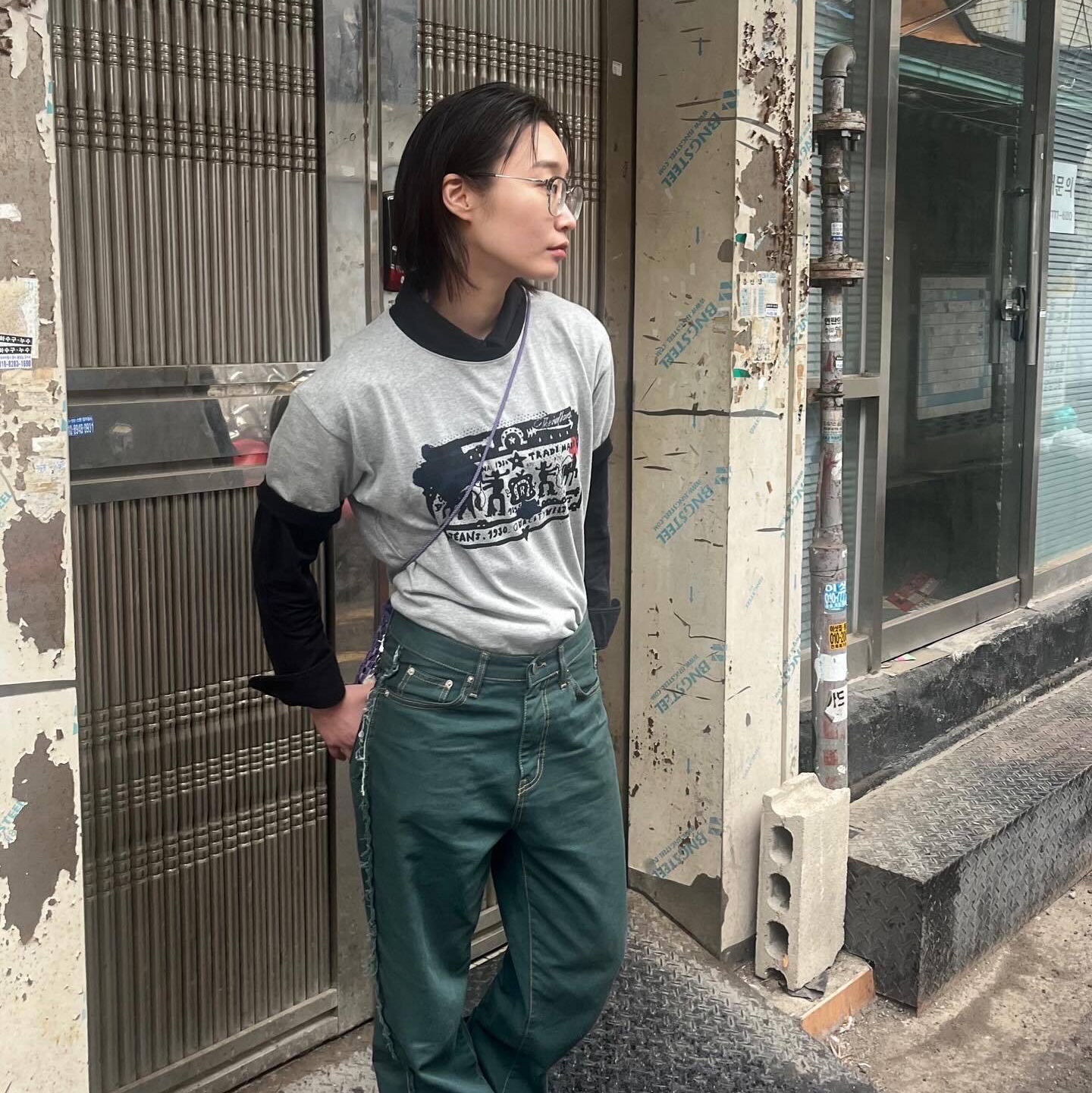 Thevinylhouse Cowboy Pictogram Ringer Tee Grey 착용 스타일