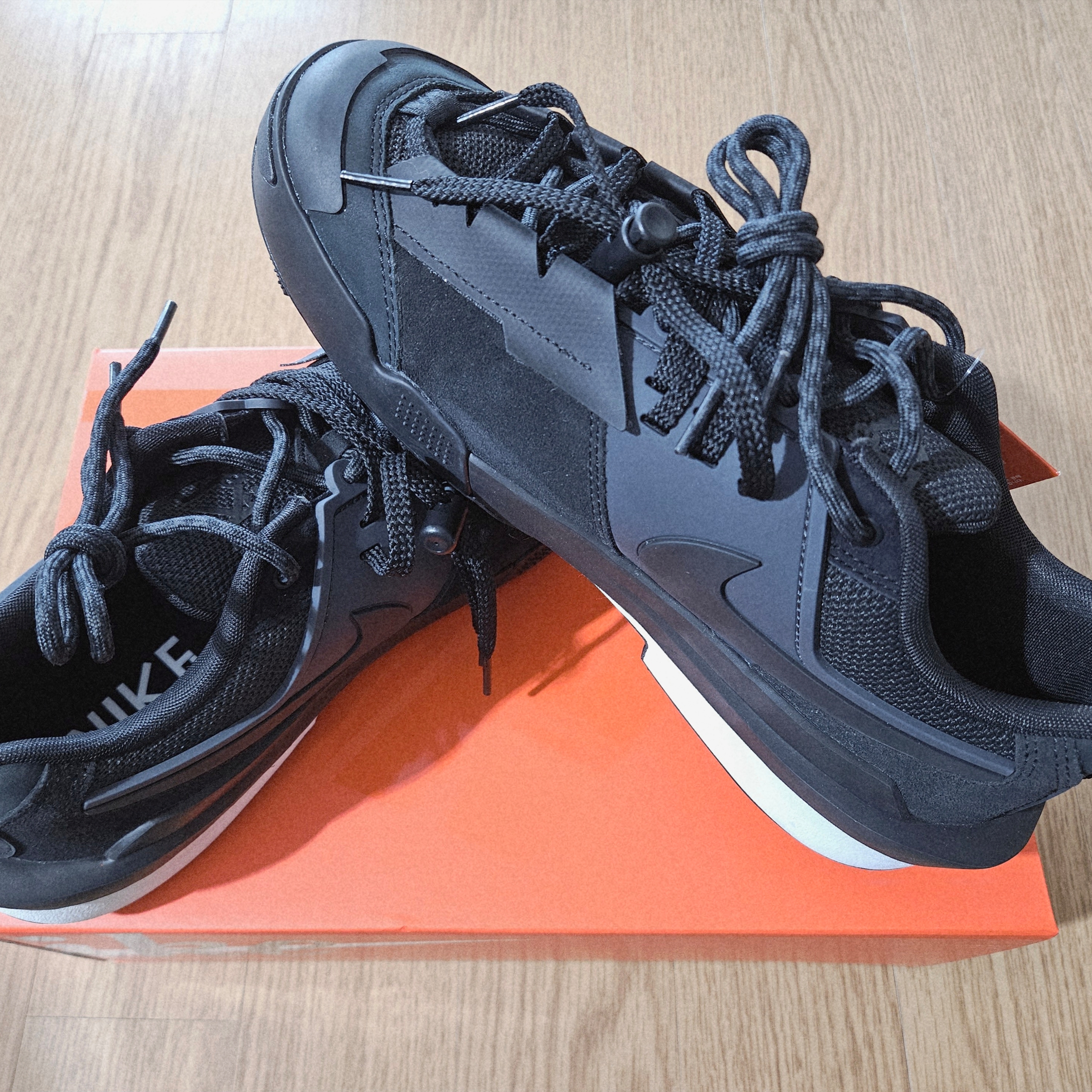 Nike x Sacai Zegamadome SP Black 착용 스타일 - 2