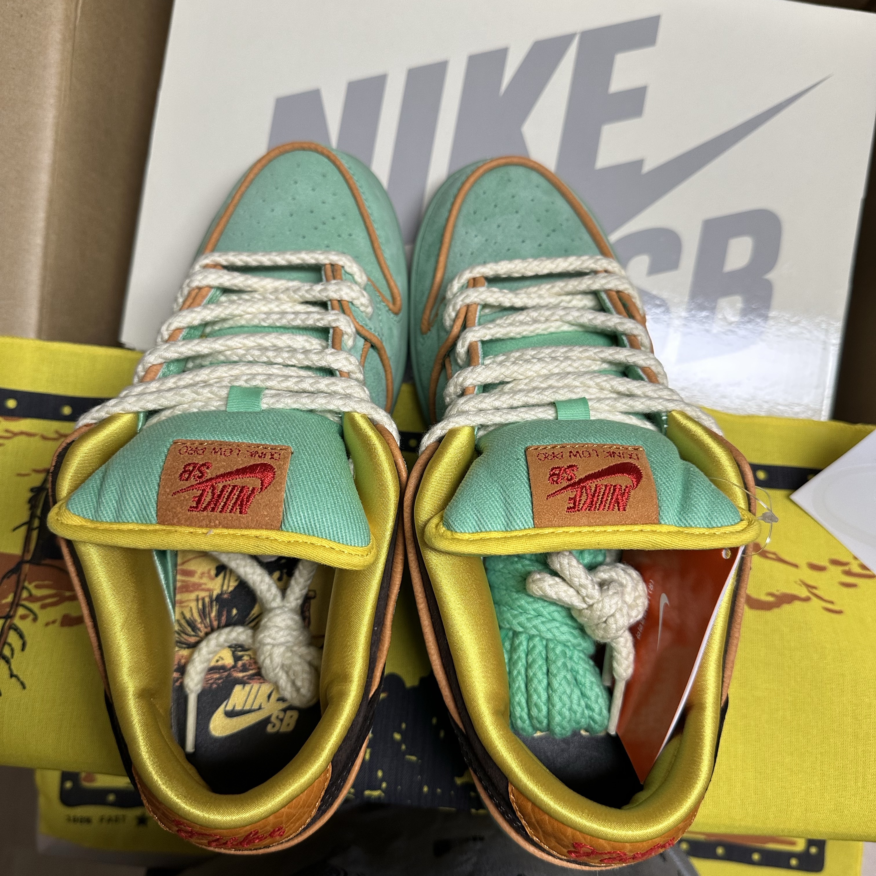Nike SB Dunk Low Pro Tourmaline 착용 스타일 - 5