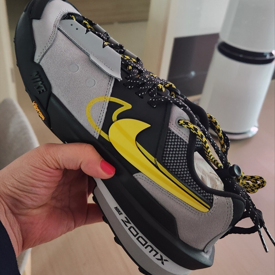 Nike x Sacai Zegamadome SP Matte Silver 착용 스타일