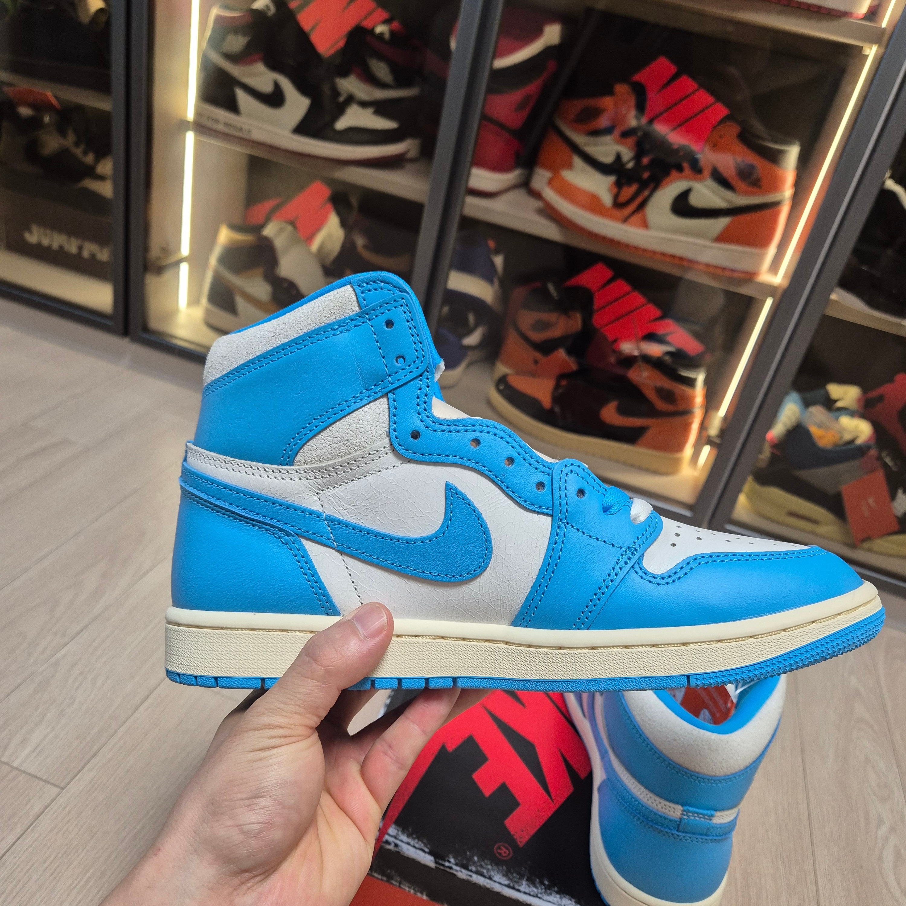 Jordan 1 Retro High OG UNC Reimagined, Jordan 1 Retro High OG Chicago 2022 착용 스타일 - 5