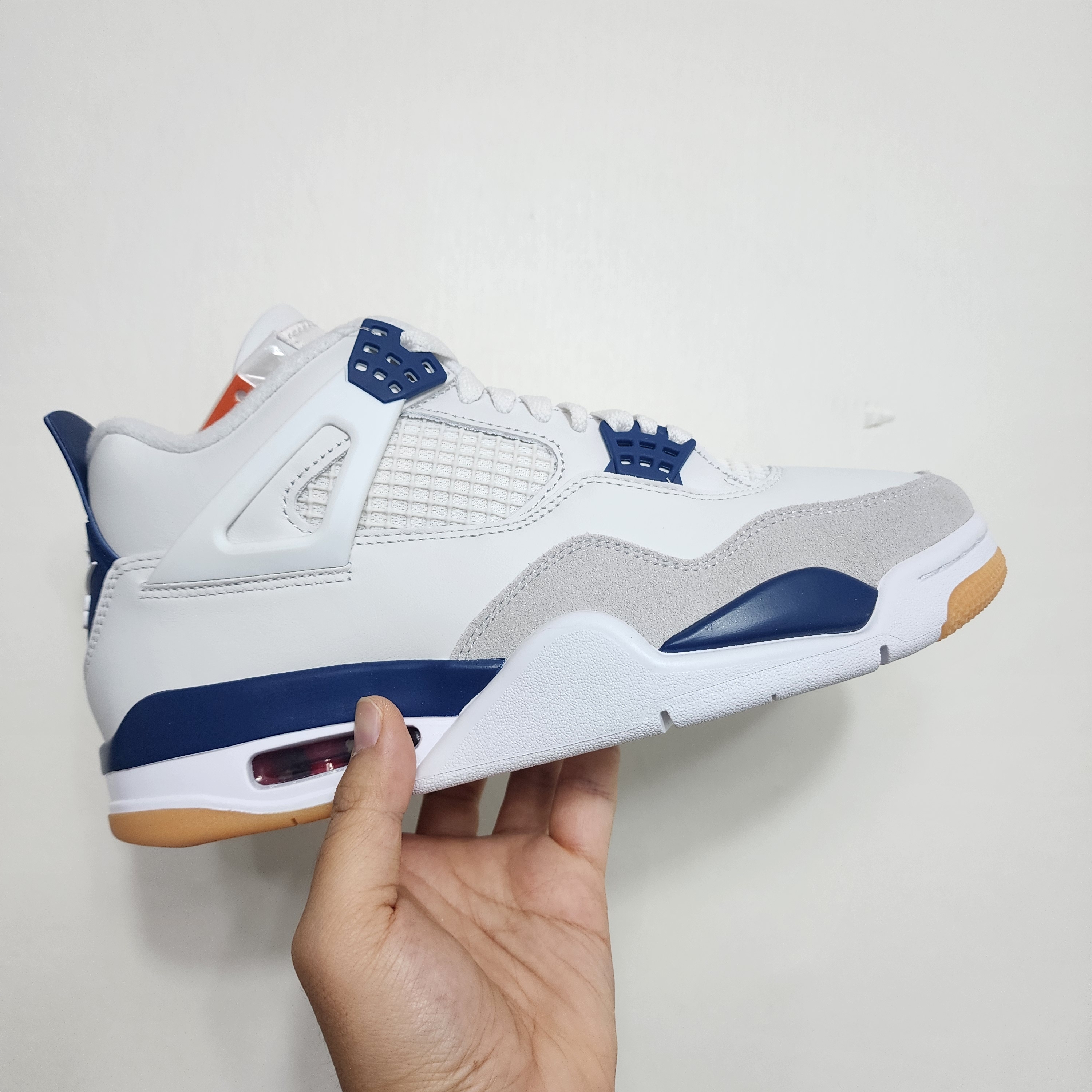 Jordan 4 x Nike SB Retro SP Navy 착용 스타일