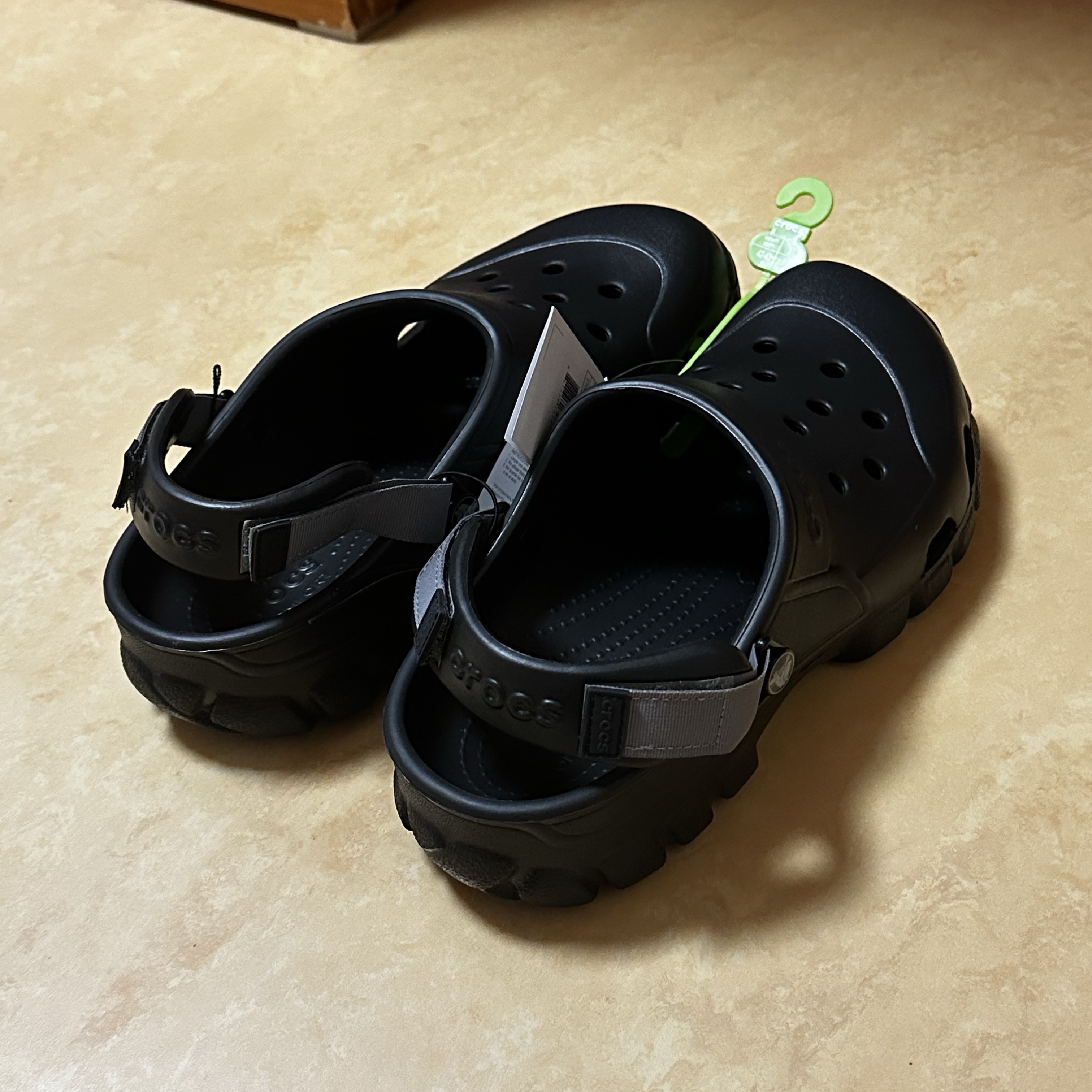 Crocs Offroad Sport Clog Black 착용 스타일