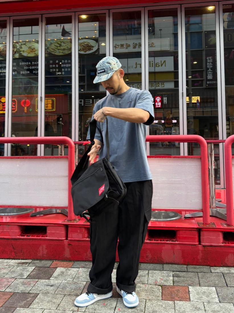 Jordan 1 High Golf University Blue, Supreme Denim Camp Cap Snake - 24FW 착용 스타일 - 2