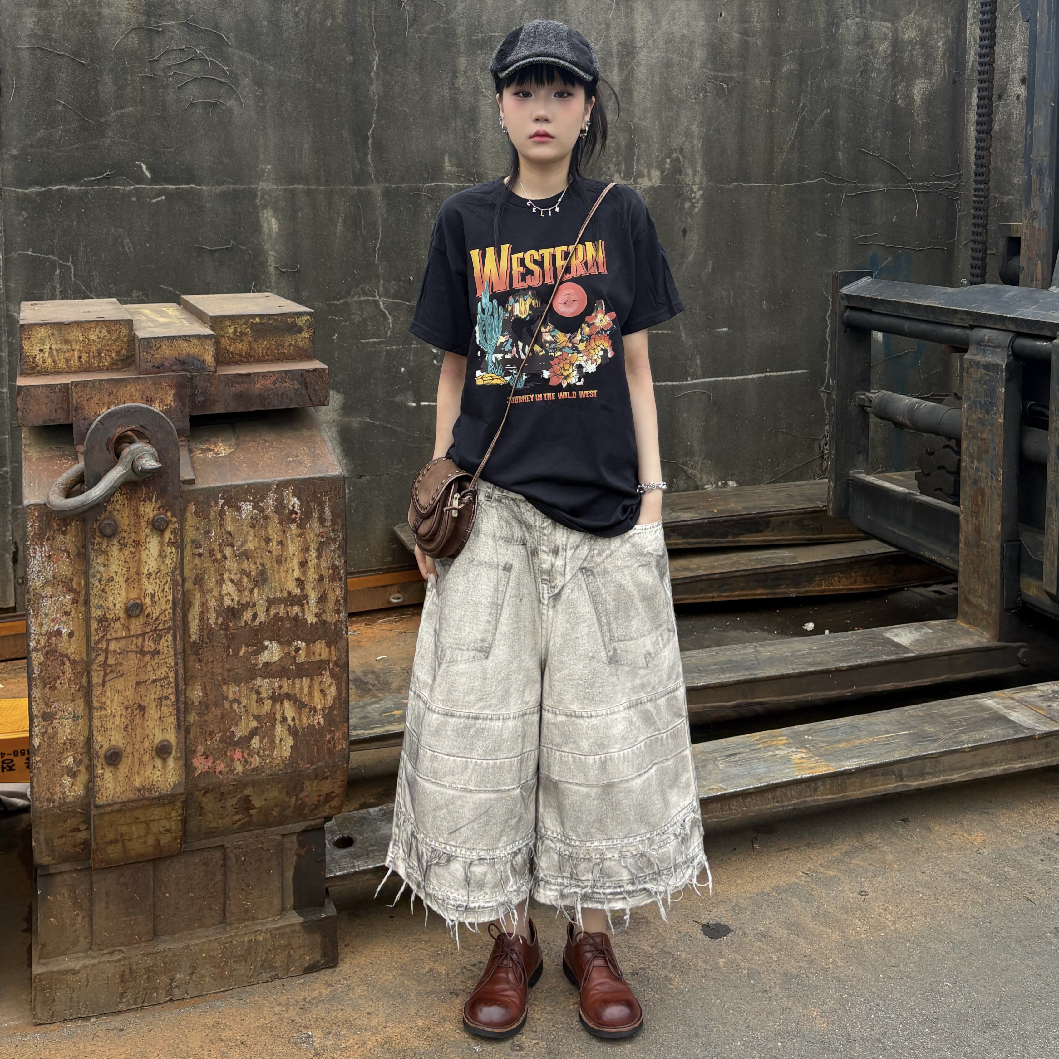 Gildan X American Collection Western T-Shirt Black 착용 스타일 - 5
