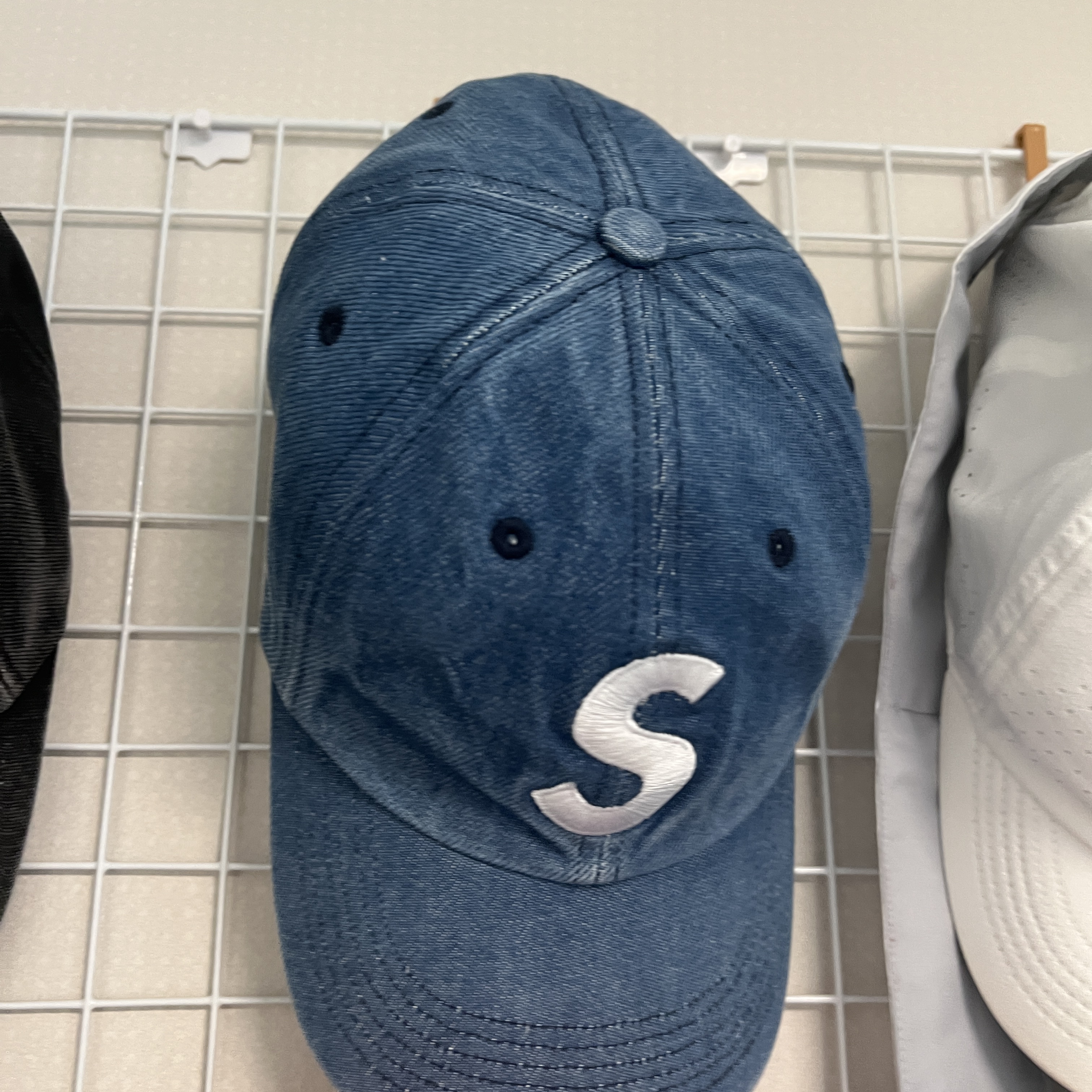 Supreme Pigment S Logo 6-Panel Denim - 24FW 착용 스타일