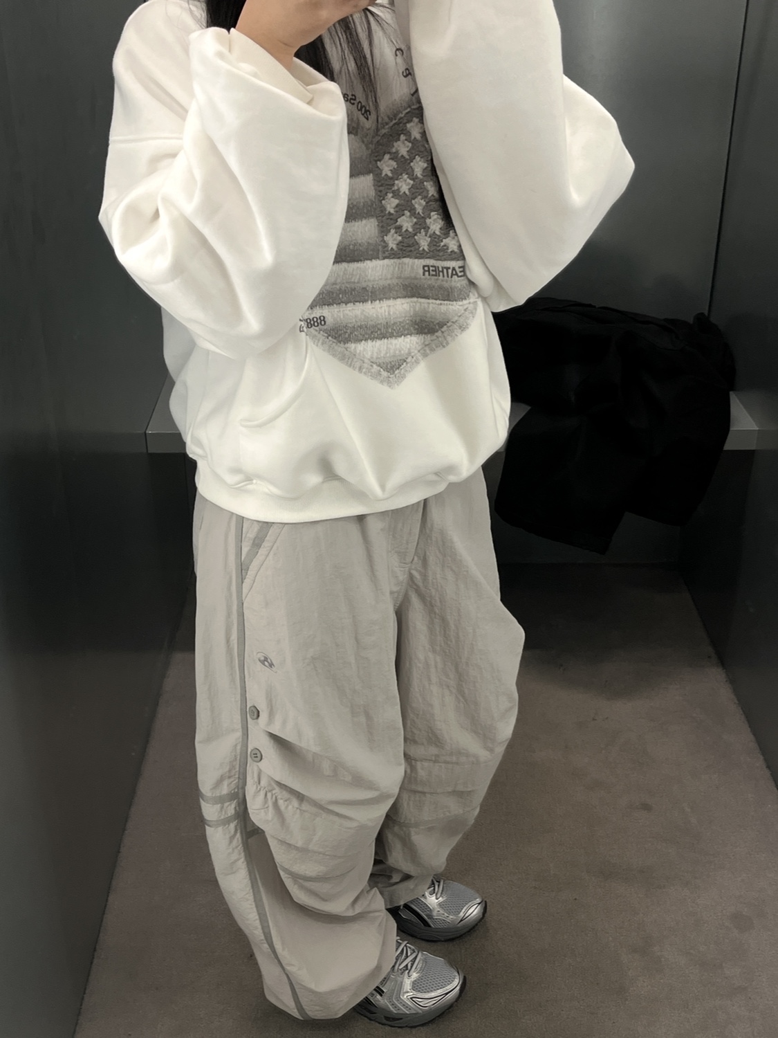 Sansan Gear Taped Button Pants Light Grey, Asics x Urban Research Gel-Kayano 14 Pure Silver Black 착용 스타일