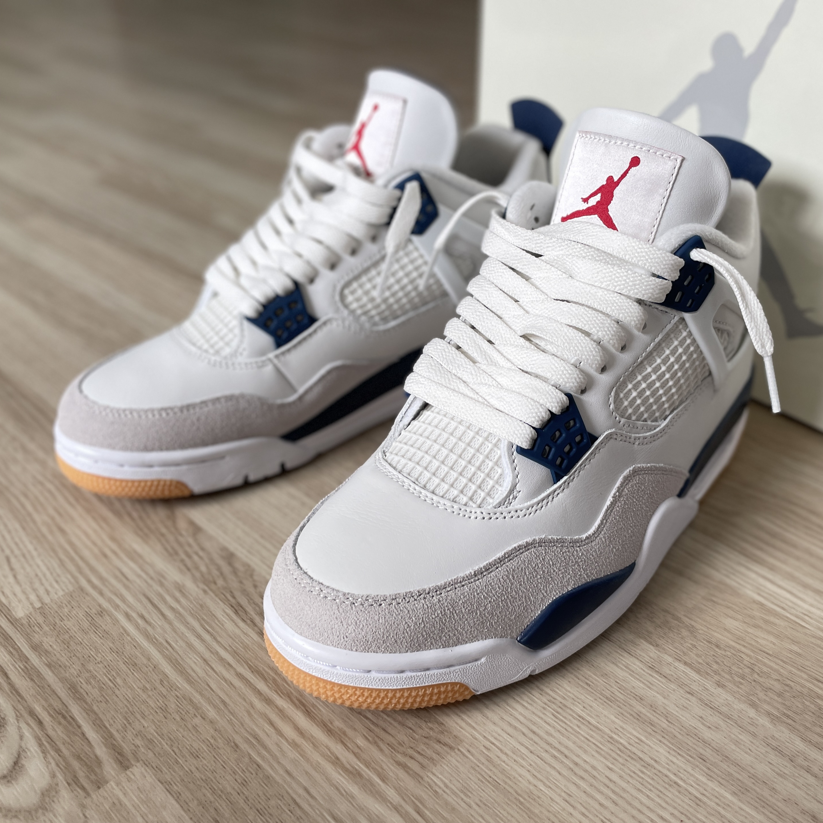 Jordan 4 x Nike SB Retro SP Navy 착용 스타일 - 1
