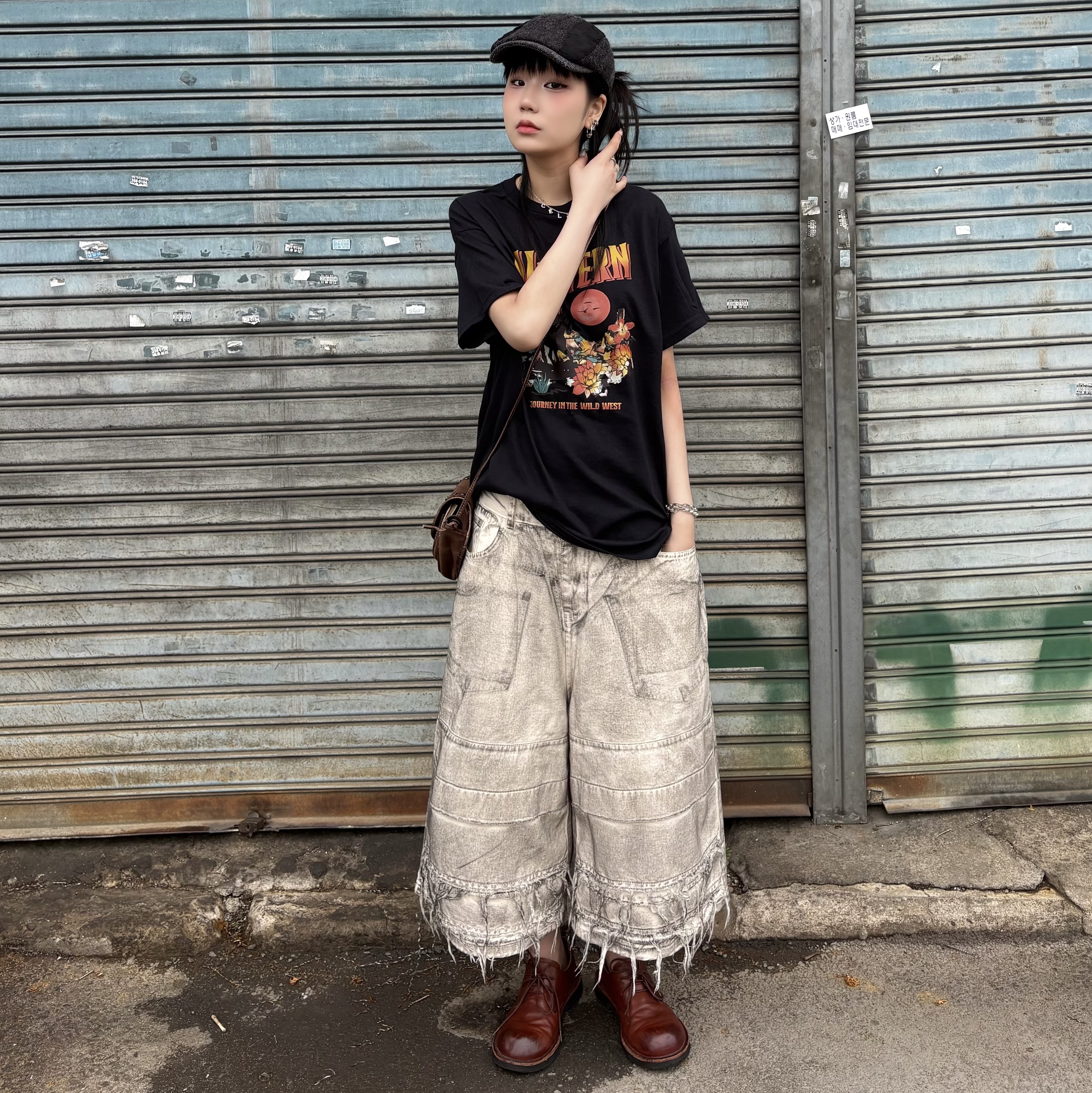 Gildan X American Collection Western T-Shirt Black 착용 스타일 - 1