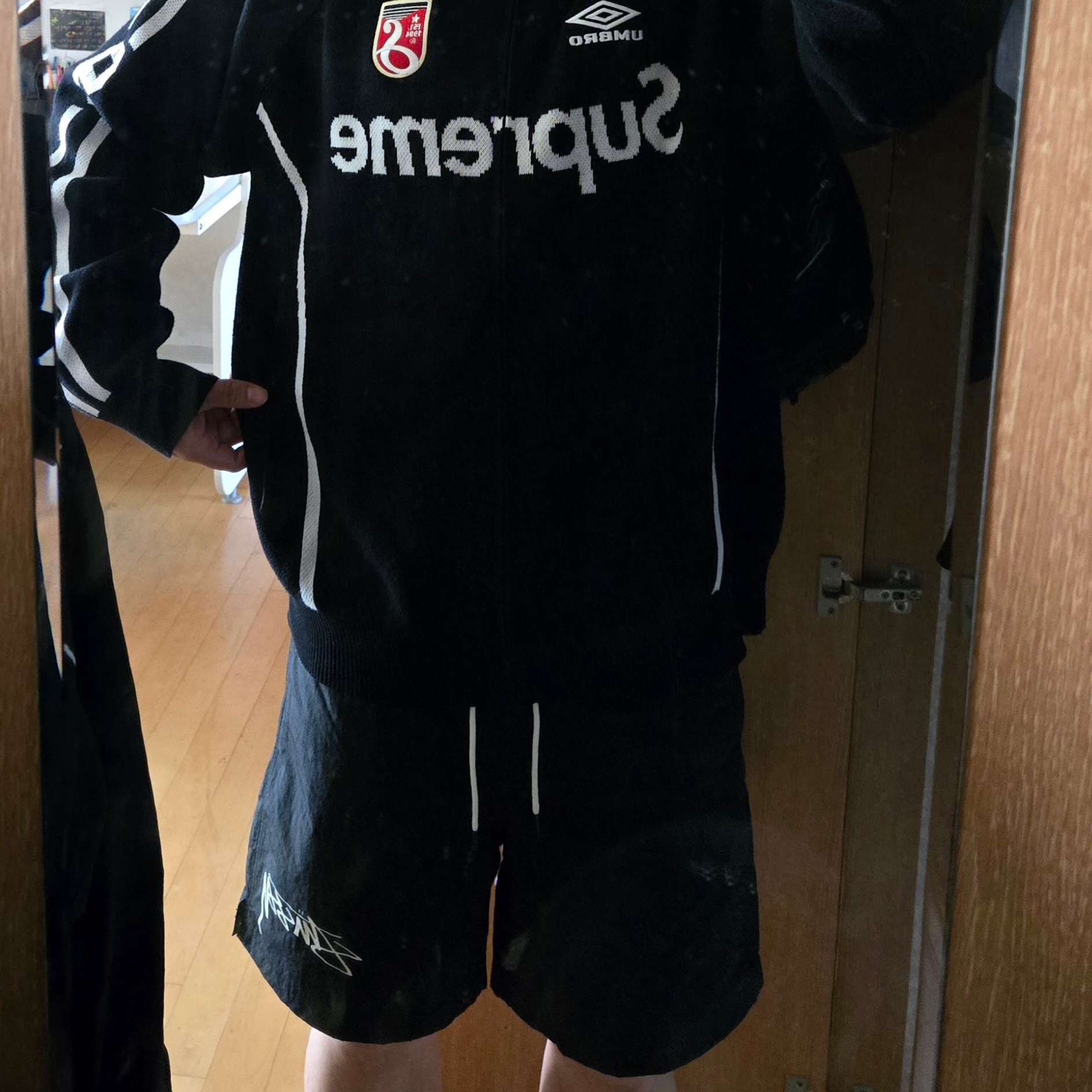 Supreme x Umbro Zip Up Sweater Black - 25SS, Supreme x Marithe Francois Girbaud X-Seam Baggy Denim Shorts Washed Indigo - 25SS 착용 스타일 - 2